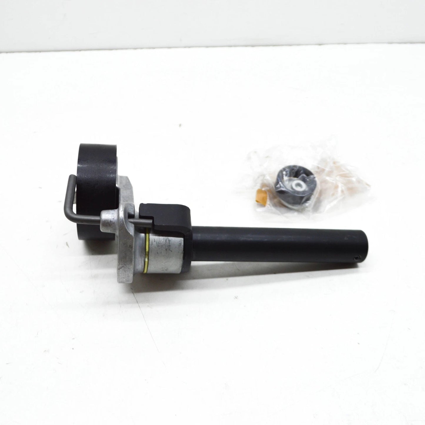 NEW VOLKSWAGEN CC 358 BELT TENSIONER 06J903133D 2.0 PETROL