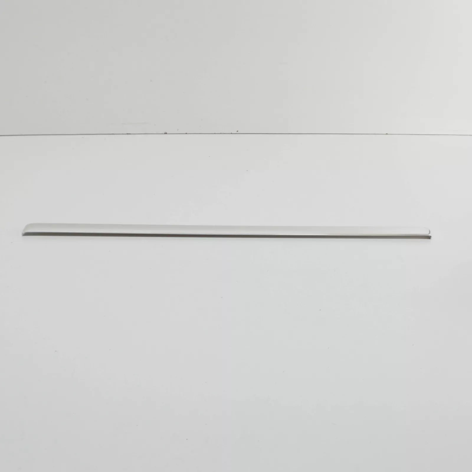 NEW BMW 3 CONVERTIBLE E30 REAR RIGHT WINDOW OUTER MOLDING 51361924758 ORIGINAL