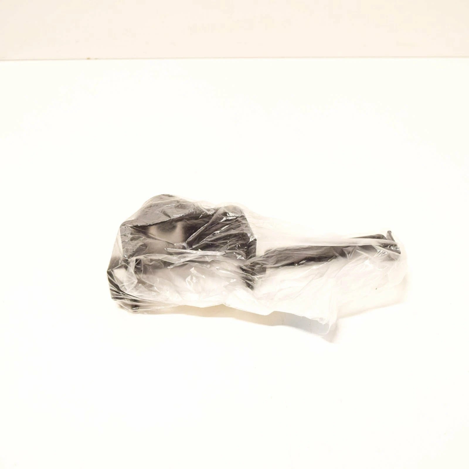 NEW BMW 3 E46 HAZARD WARNING TRIANGLE BRACKET MOUNT 1478265682