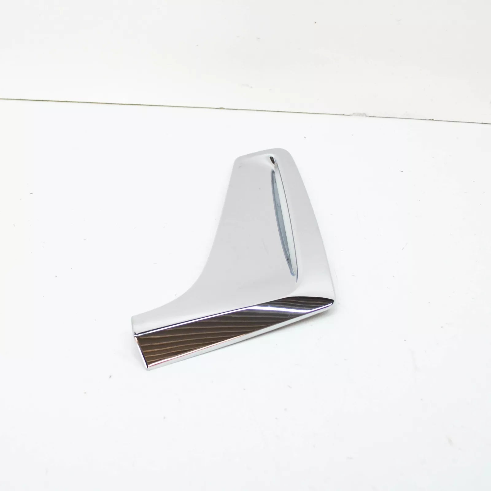 NEW BMW 7 G11 RIGHT WING FENDER AIR VENT 51747347378 7347378 2016 ORIGINAL