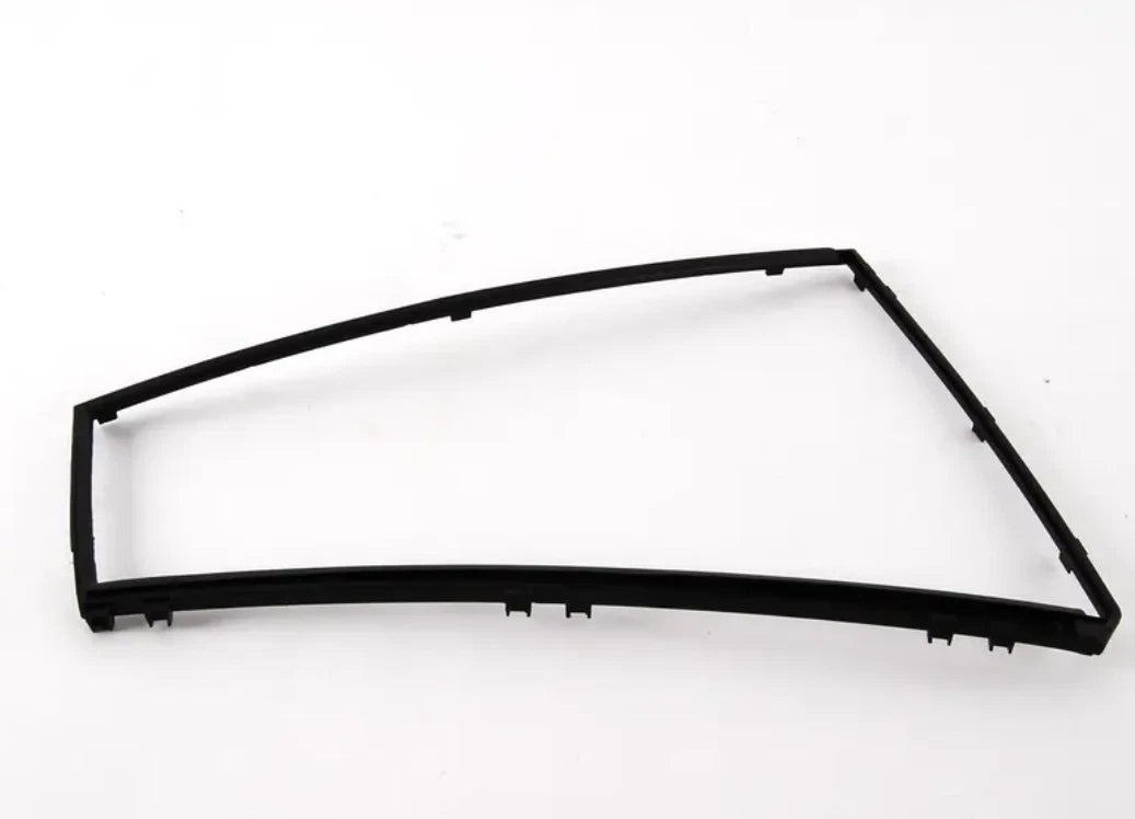 NEW BMW 5 E39 REAR RIGHT DOOR WINDOW FRAME 8190650 51348190650 ORIGINAL