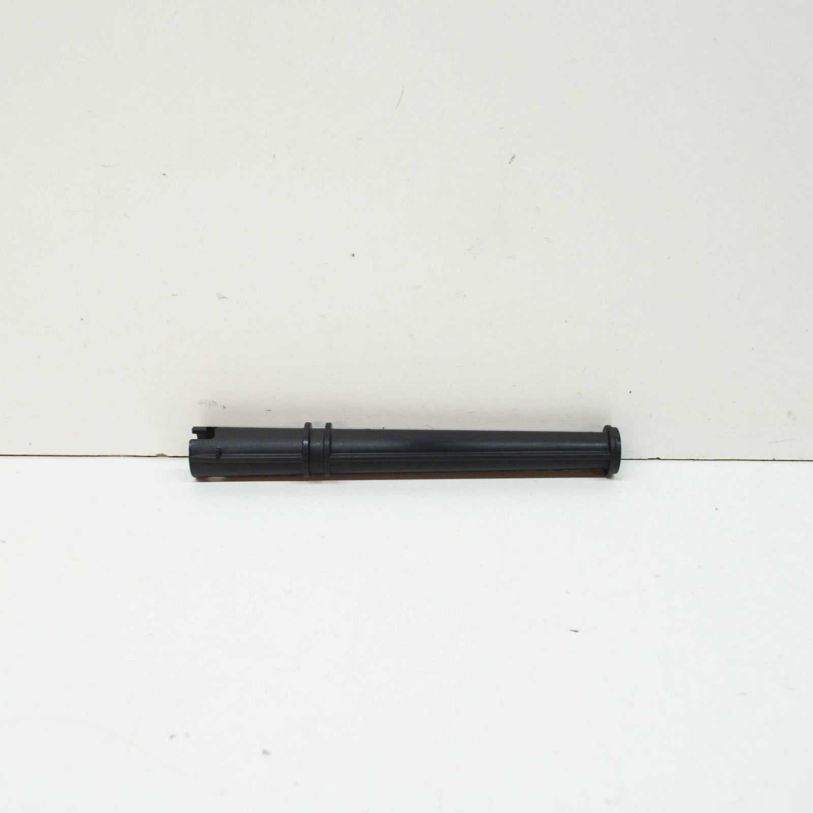 NEW AUDI A1 8X AIR FILTER WATER DRAINAGE HOSE 04E129637 ORIGINAL