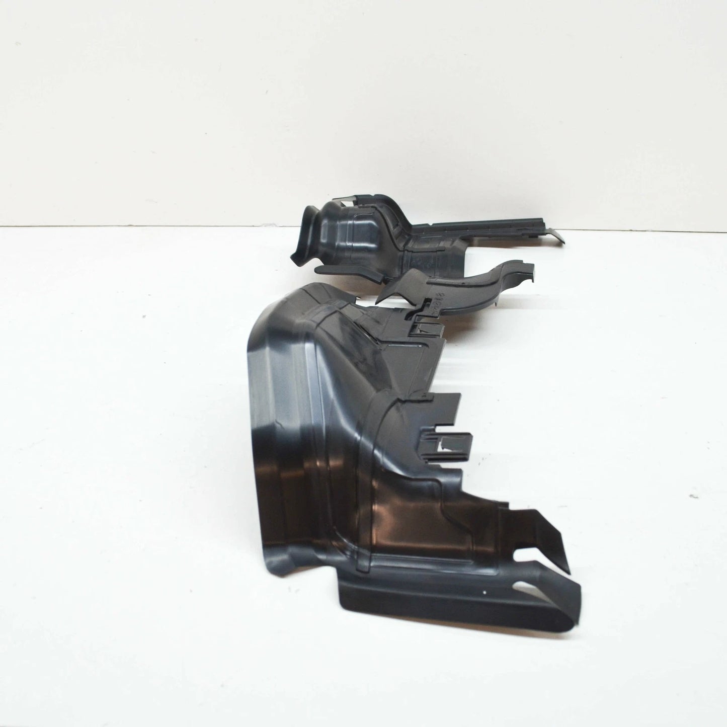 NEW AUDI Q5 FY 80A RIGHT RADIATOR AIR GUIDE 80A121674BE ORIGINAL