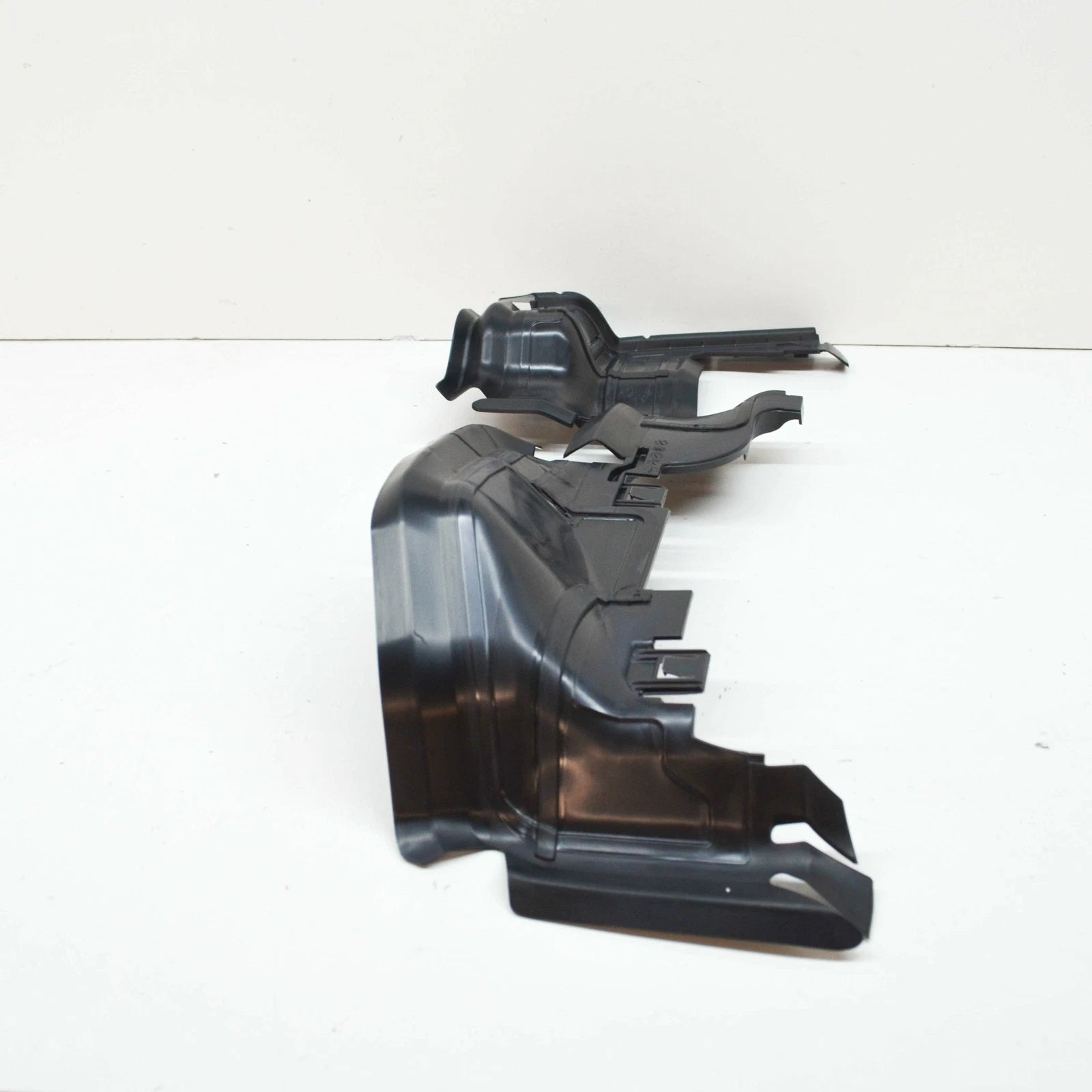 NEW AUDI Q5 FY 80A RIGHT RADIATOR AIR GUIDE 80A121674BE ORIGINAL