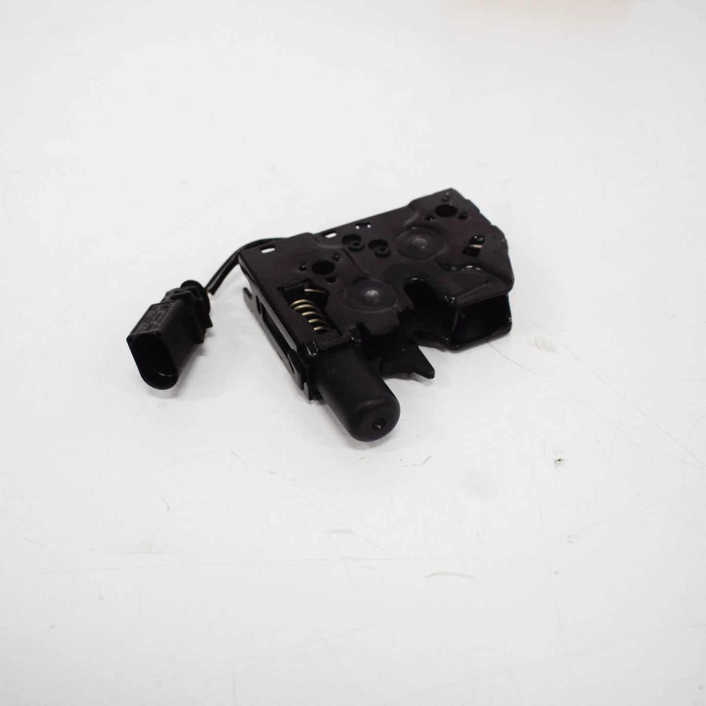 NEW AUDI A3 8V REAR TAILGATE LID LOCK 8V0823509A 2015