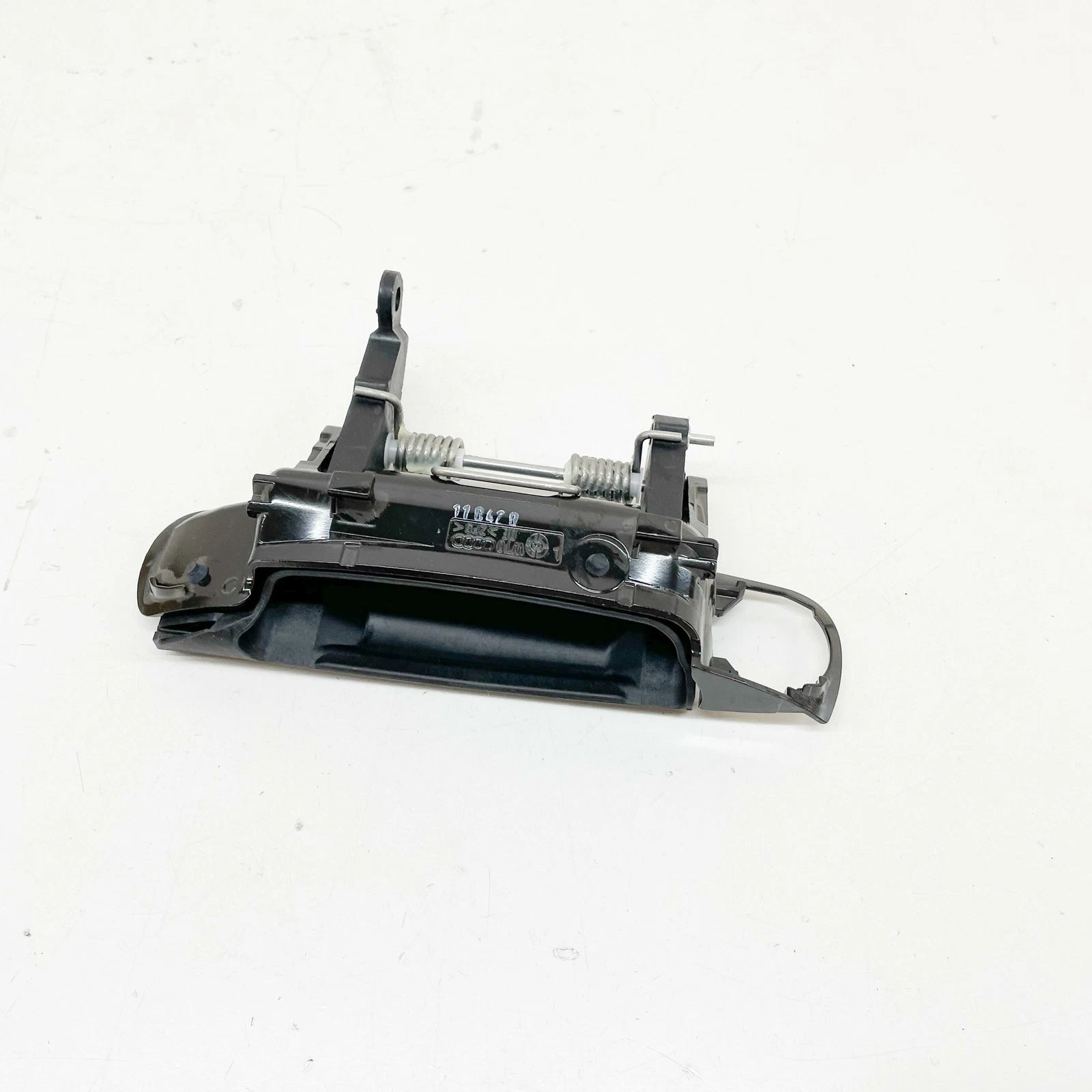 NEW AUDI R8 42 FRONT LEFT SIDE EXTERIOR DOOR HANDLE 420837207A 2015