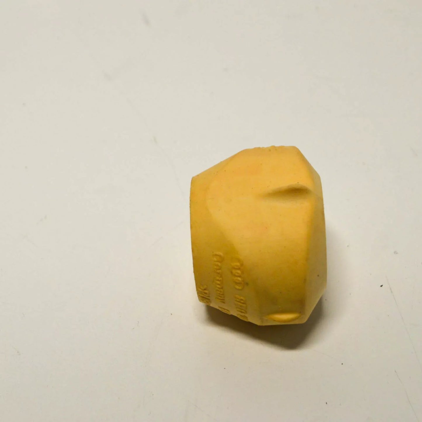 NEW AUDI A4 8E ENGINE STOP BUFFER SNUB MOUNT 8E0199339 ORIGINAL