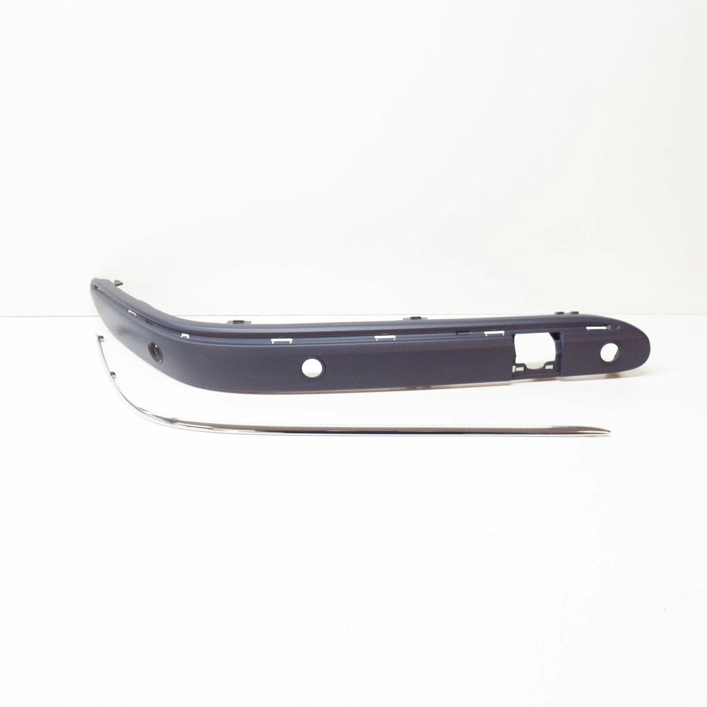 NEW MERCEDES-BENZ C W203 FRONT BUMPER RIGHT PTS RAIL A20388564219999
