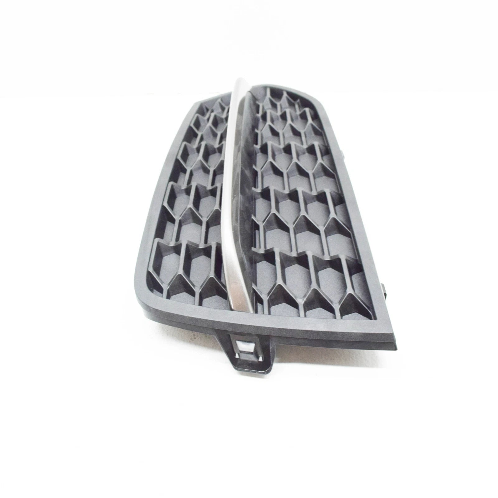 NEW BMW 2 F23 M FRONT BUMPER RIGHT SIDE LOWER GRILLE 51118061874 ORIGINAL