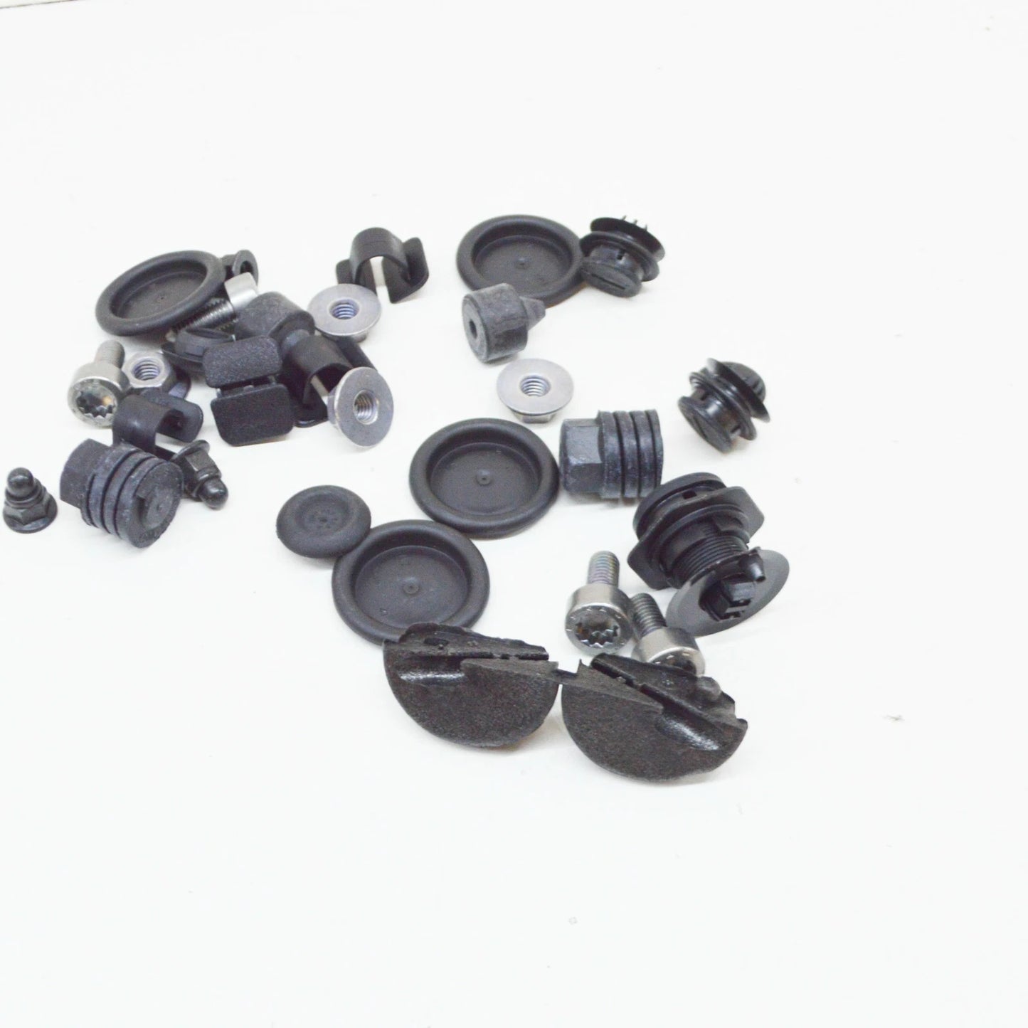 NEW AUDI A4 B8 ENGINE BONNET ATTACHMENT PARTS SET 8K0098615A