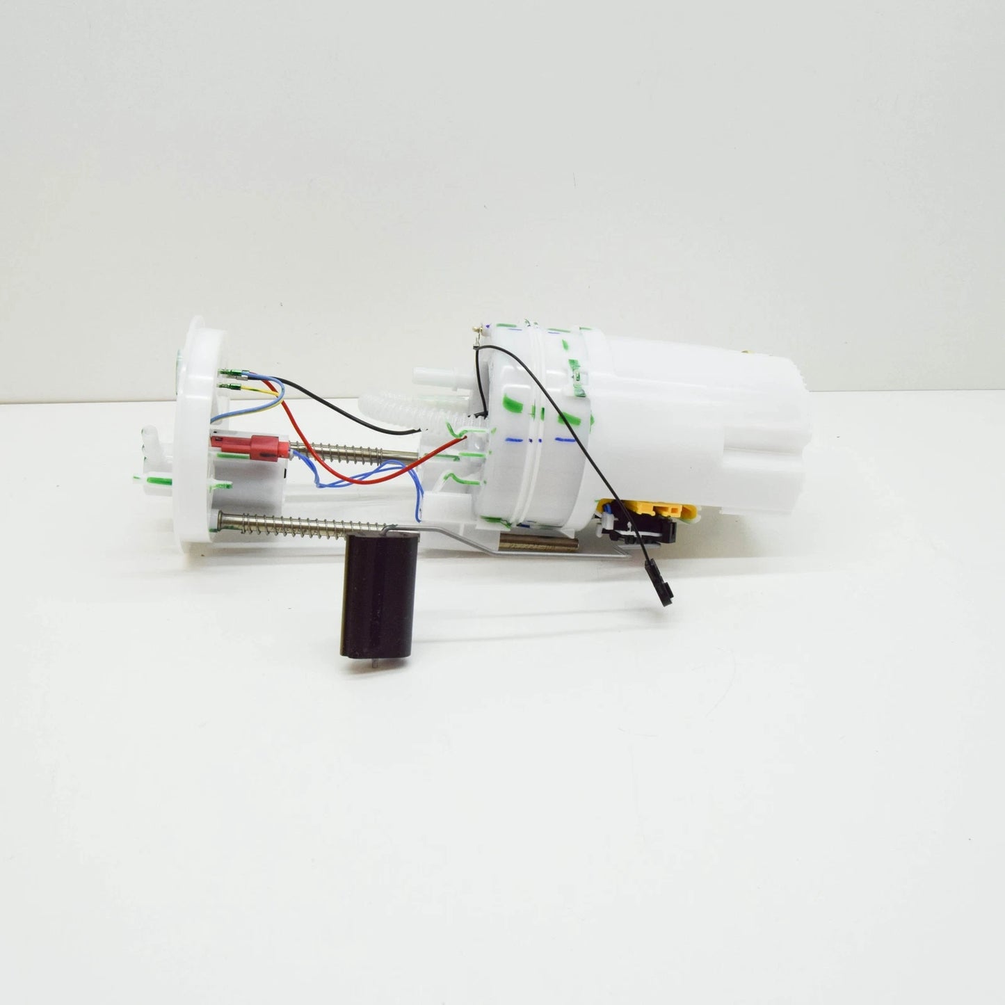 NEW BMW X5 E70 FUEL PUMP 16117207599 7207599 ORIGINAL