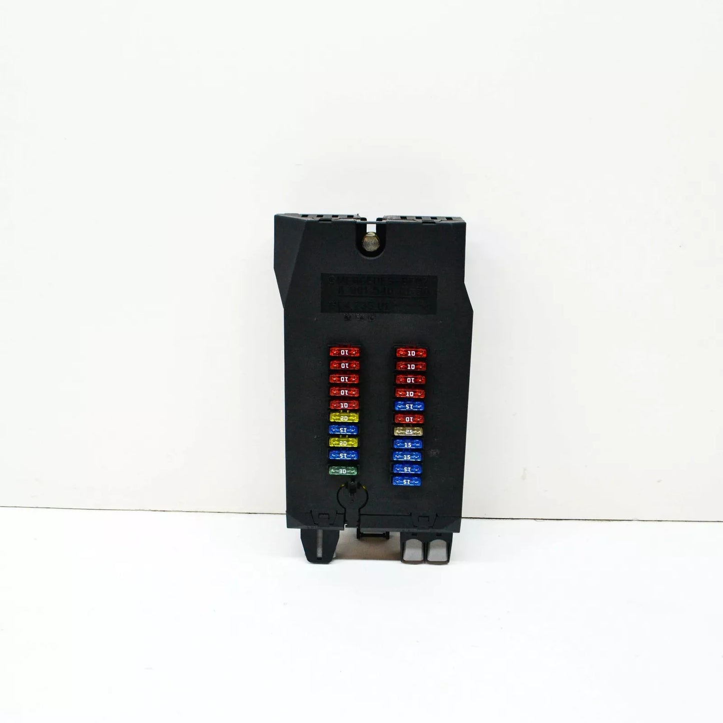 NEW MERCEDES-BENZ SPRINTER W905 FUSE BOX A9015400150