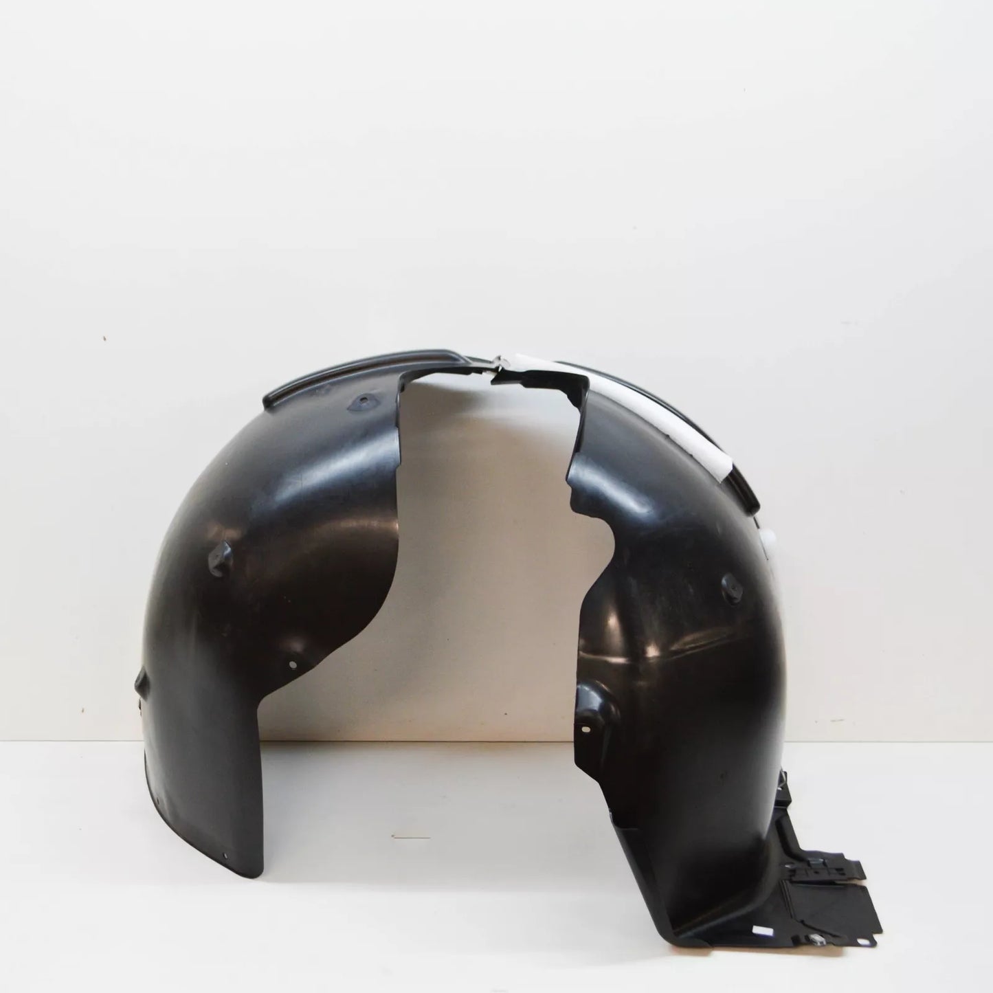 NEW AUDI Q4 E-TRON FRONT RIGHT FENDER WHEEL ARCH SPLASH 89A821172B