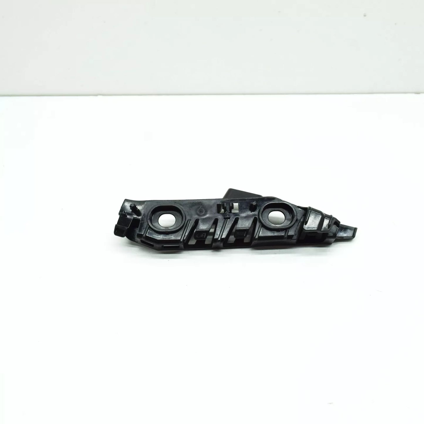 NEW VOLKSWAGEN PASSAT B8 FRONT BUMPER RIGHT GUIDE PROFILE 3G0807050