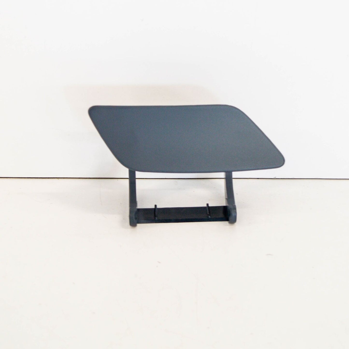 NEW MERCEDES-BENZ ML W164 RIGHT HEADLIGHT WASHER COVER A16486010089999 ORIGINAL