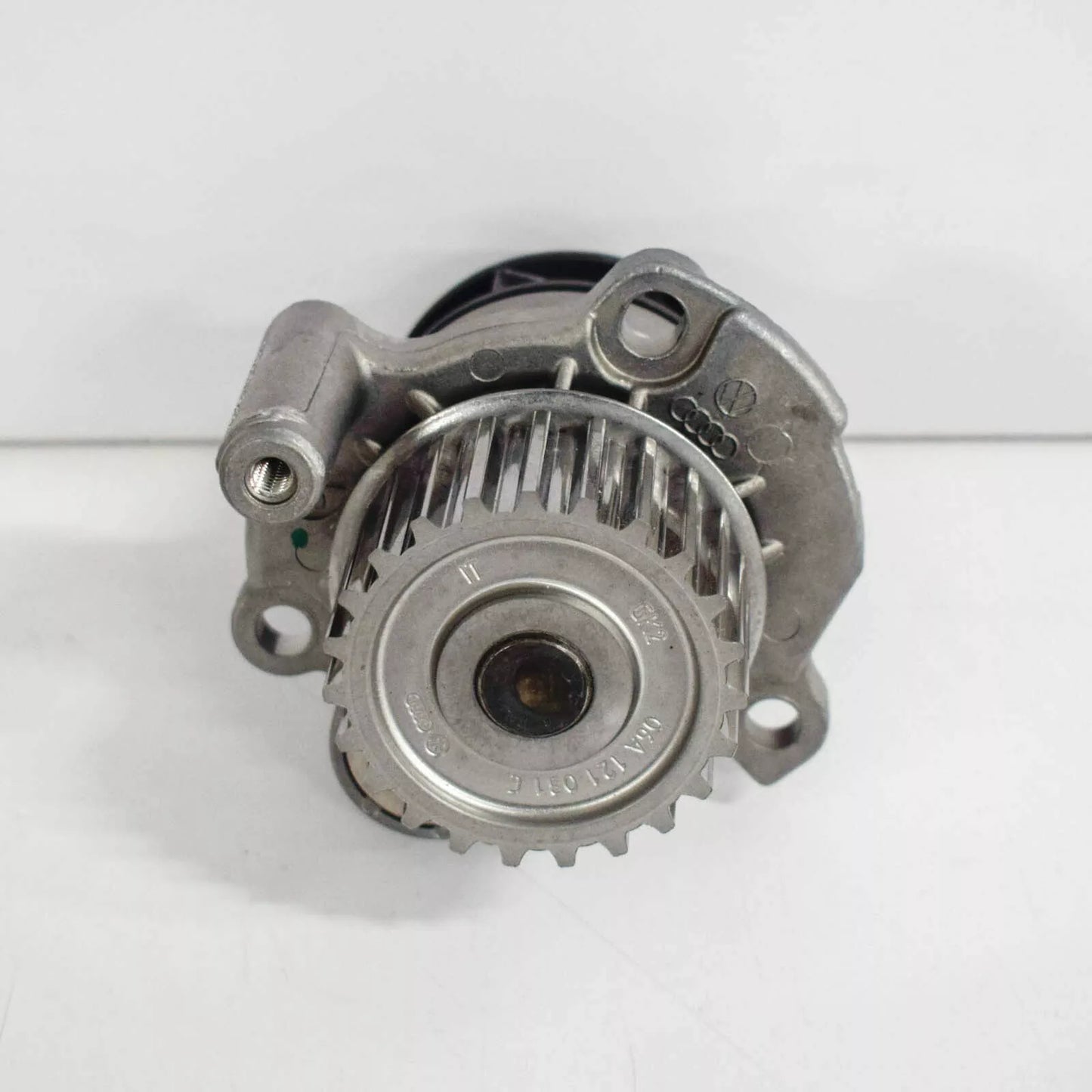 NEW AUDI A4 B6 WATER PUMP 06A121012G 1.8 T 120KW ORIGINAL