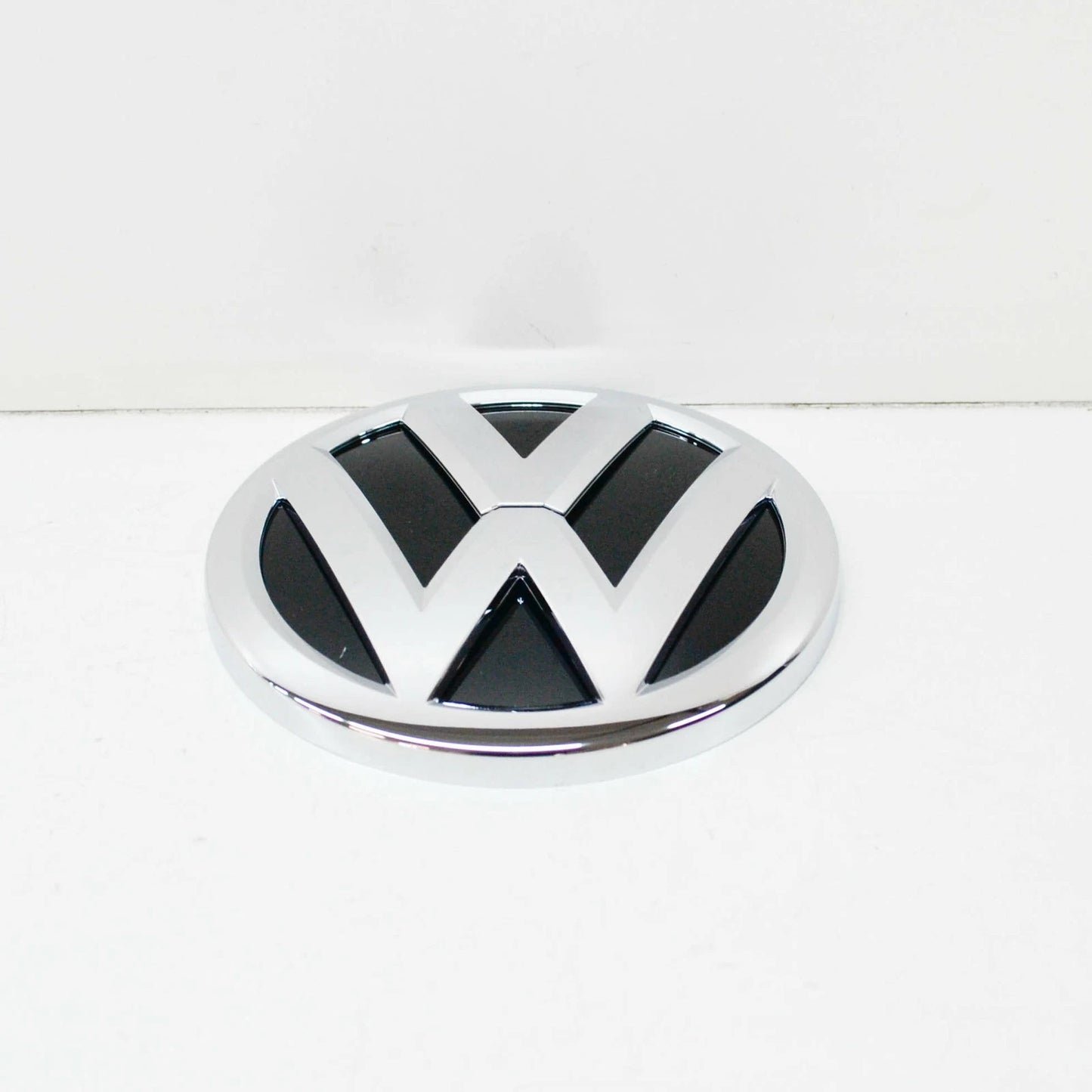 NEW VOLKSWAGEN POLO 6R MK5 REAR EMBLEM BADGE 6C0853617