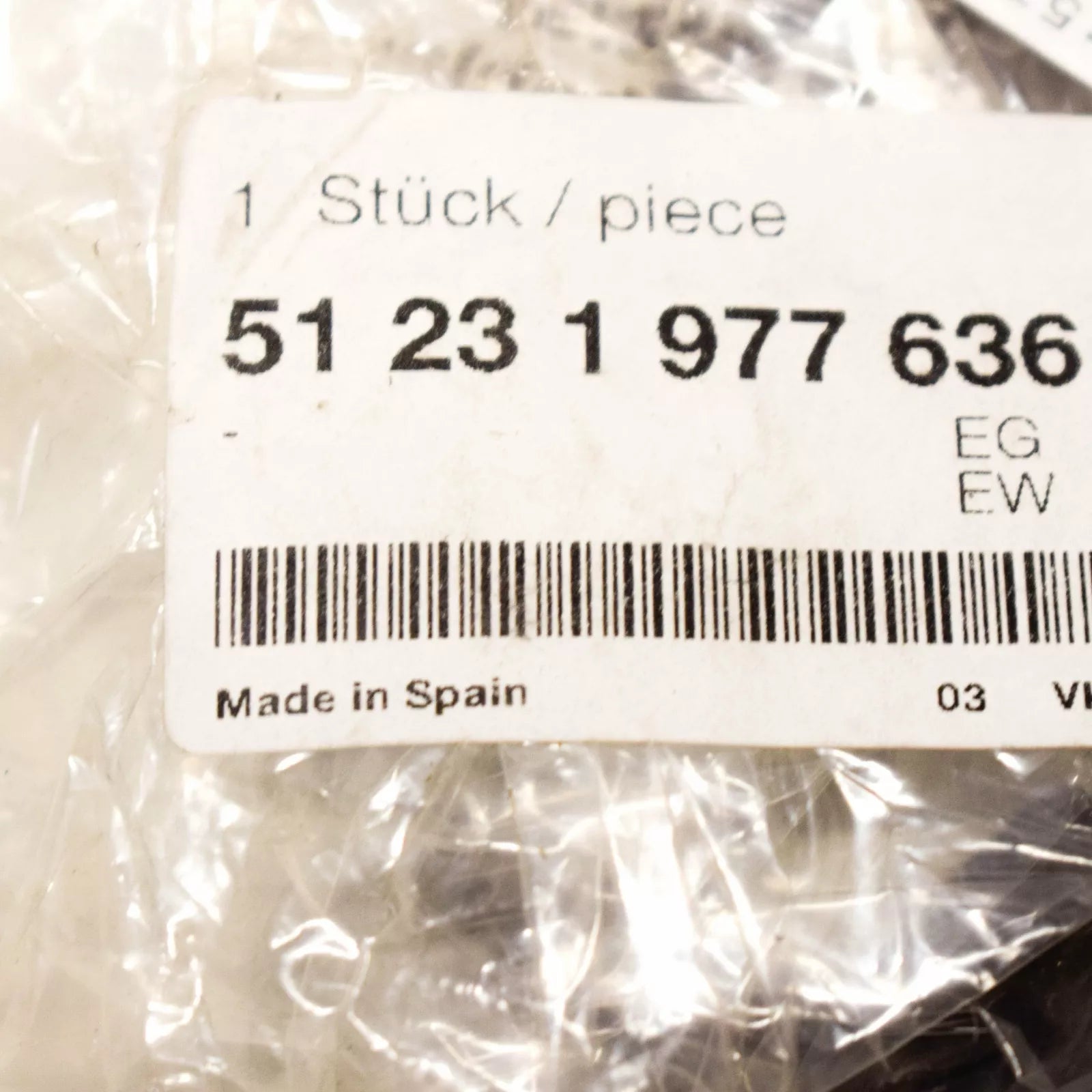 NEW BMW 3 E36 RIGHT LOWER BONNET LOCK CATCH RHD 51231977636 ORIGINAL