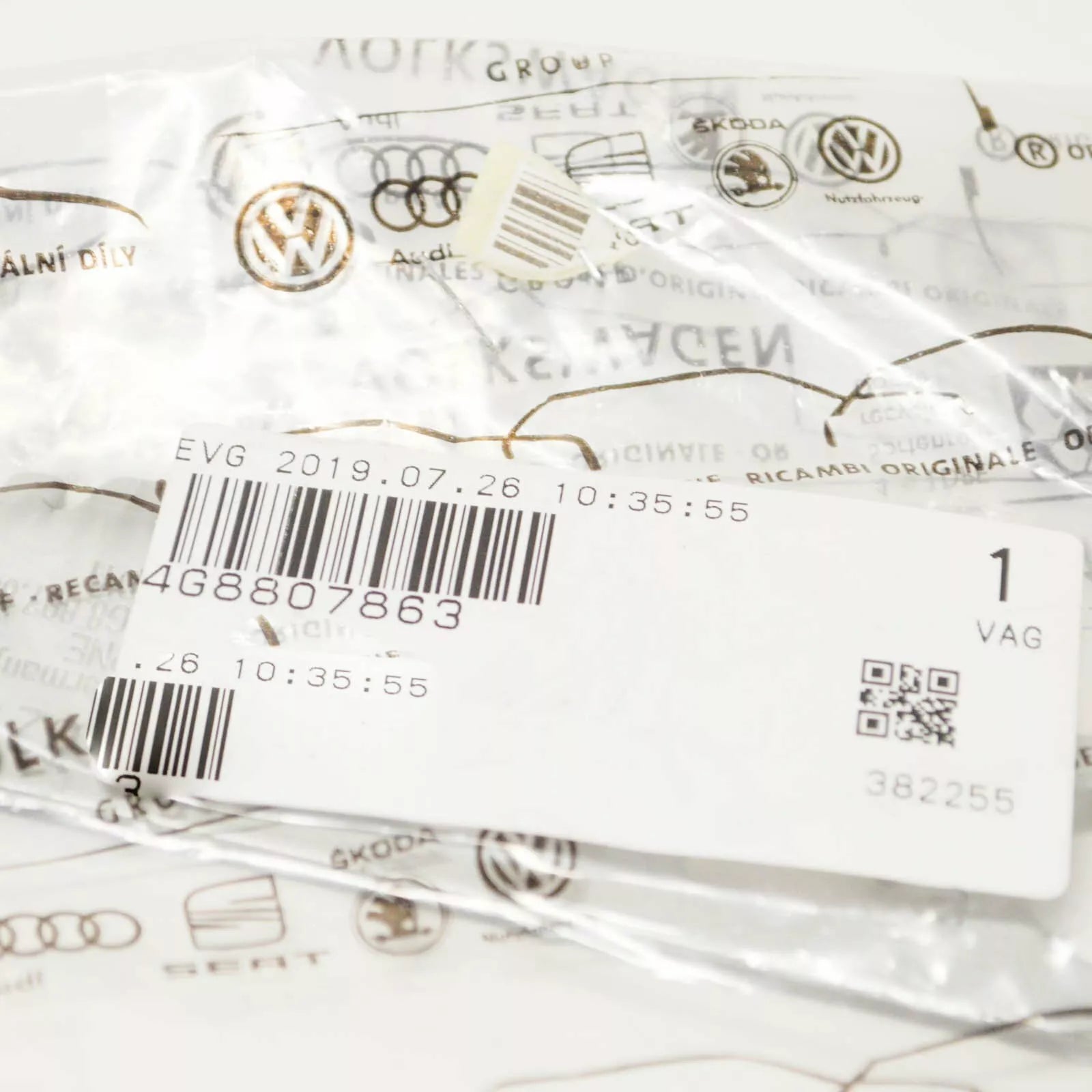 NEW AUDI A7 SPORTBACK 4GA REAR BUMPER LEFT SECURING STRIP 4G8807863 ORIGINAL