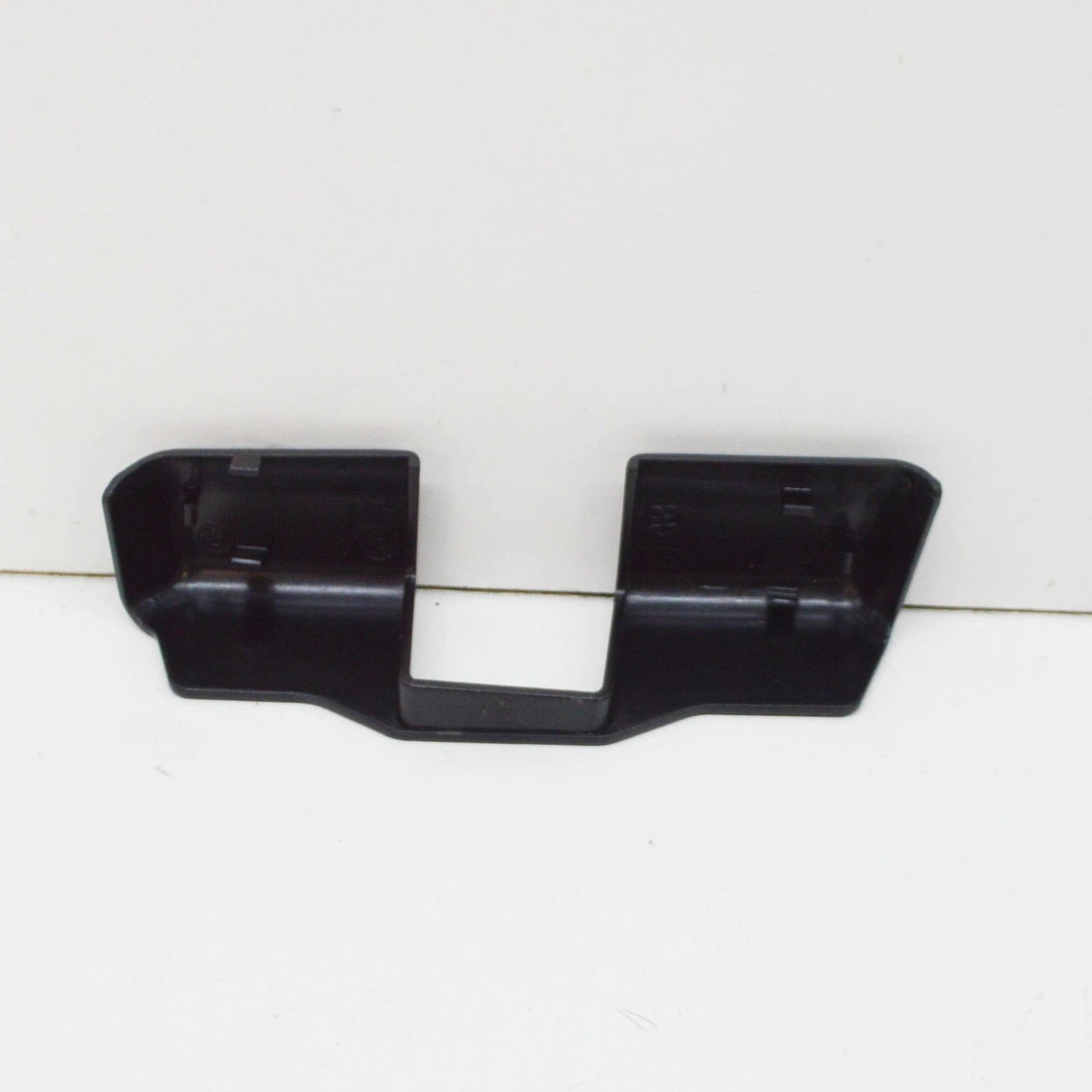 NEW BMW Z3 COUPE E36 LEFT TRUNK HINGE COVER 51718401013 8401013 ORIGINAL