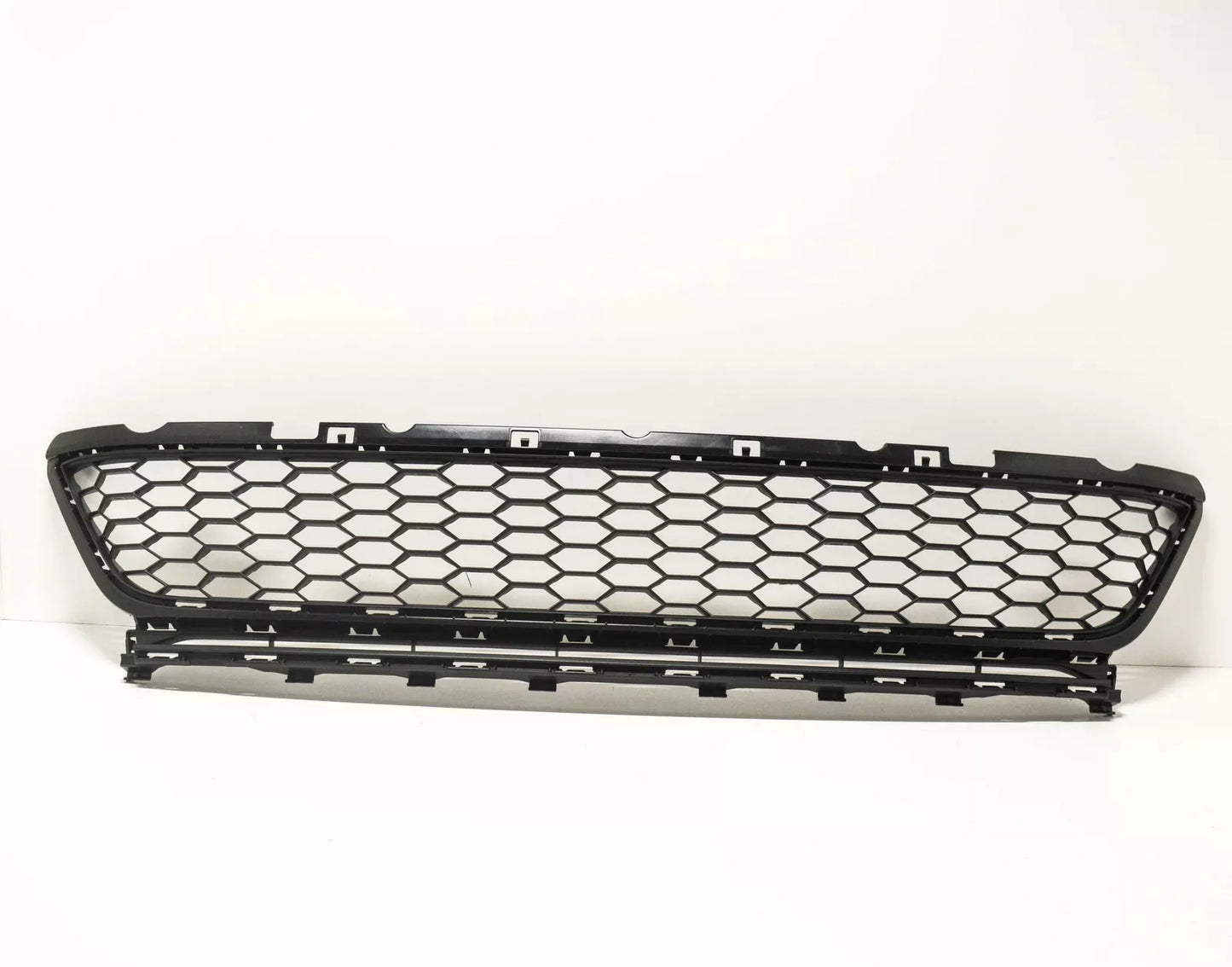 NEW VW GOLF MK7 FRONT BUMPER CENTER LOWER GTI GRILLE 5G0853677AF9B9 ORIGINAL