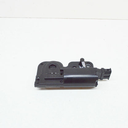 NEW VW TOUAREG 7L REAR STRIKER PLATE WITH MOTOR 7L0827511C