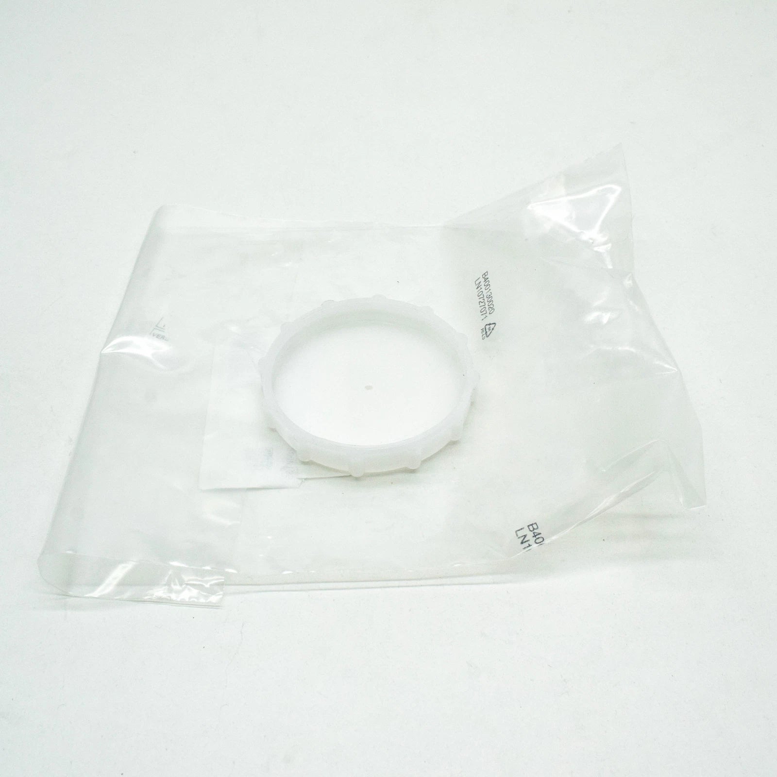 NEW MERCEDES-BENZ COUPE C123 WINDSHIELD TANK CAP TOP COVER A1238690172 ORIGINAL