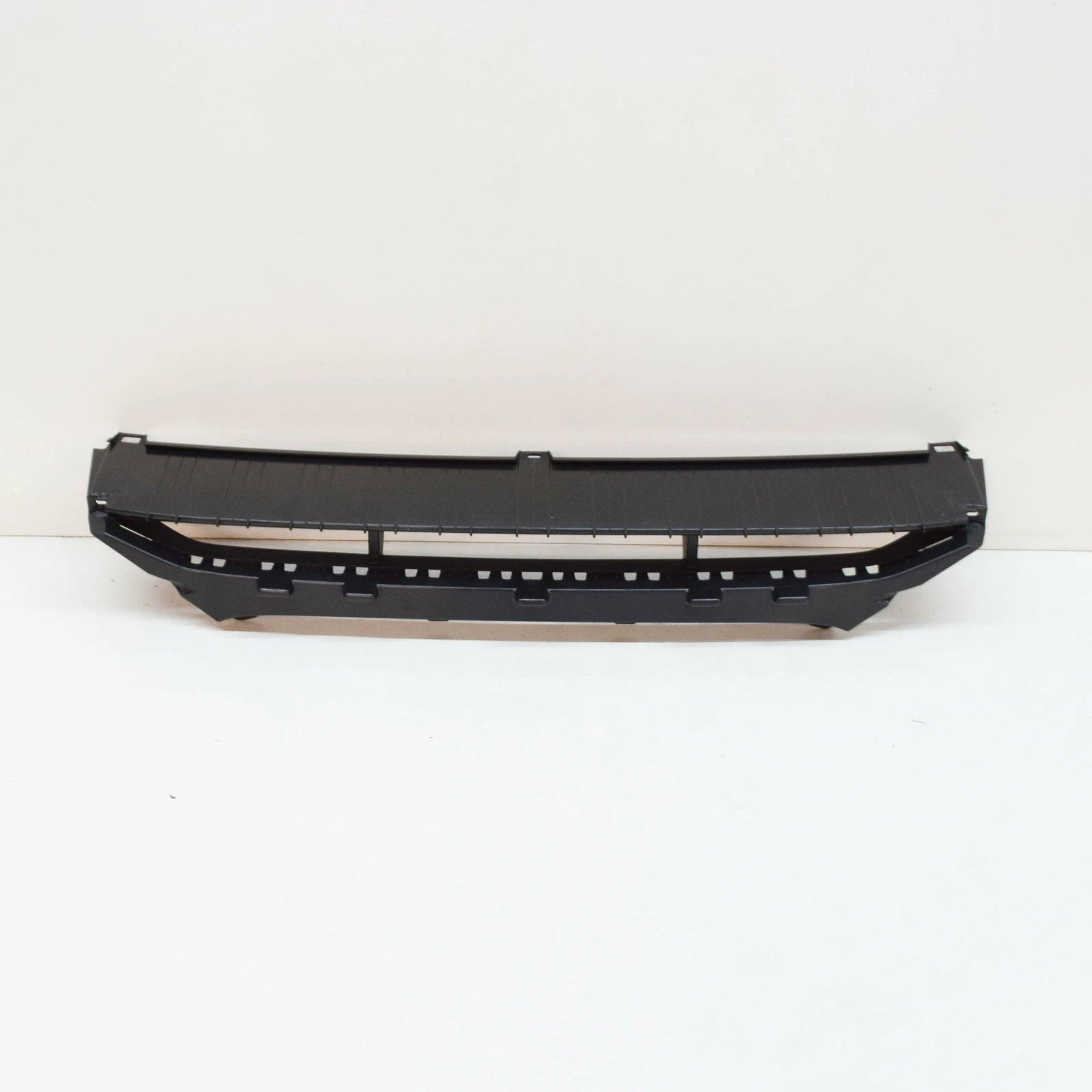 NEW AUDI A5 8T FRONT BUMPER LOWER CENTRE GRILLE 8T0807647C01C