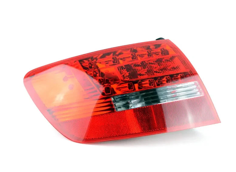 NEW AUDI A6 AVANT C6 REAR LEFT OUTER TAILLIGHT 4F9945095F ORIGINAL