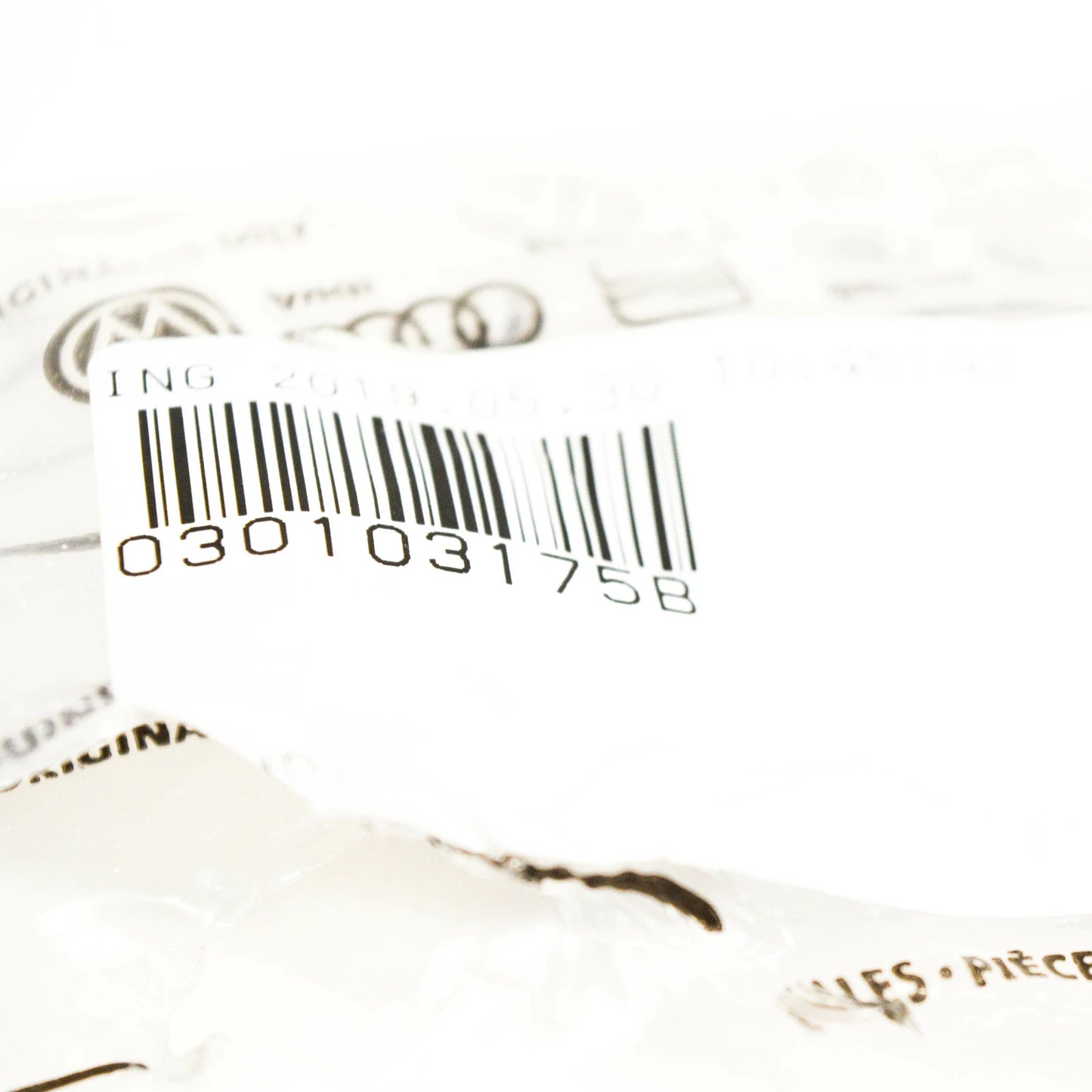 NEW AUDI A1 8X CRANKCASE BREATHER HOSE VENTILATION VALVE 030103175B