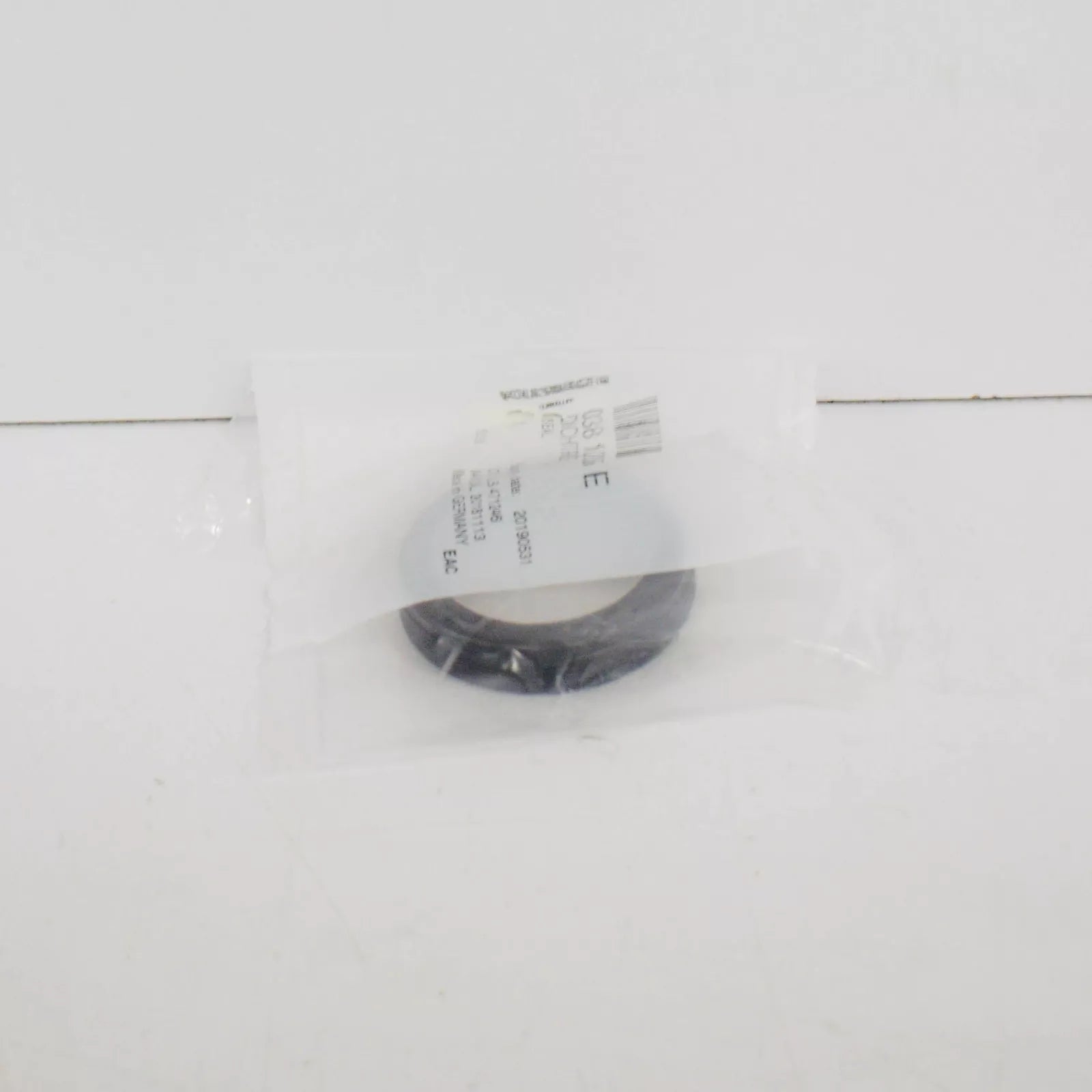 NEW AUDI A1 MK1 ENGINE CRANKSHAFT SEAL 038103085E