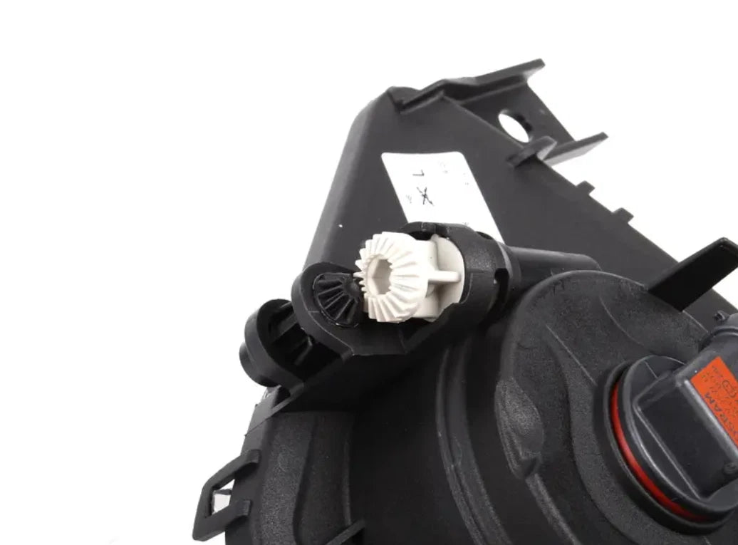 NEW BMW 3 E90 FRONT LEFT FOG LIGHT 7199893 63177199893 ORIGINAL