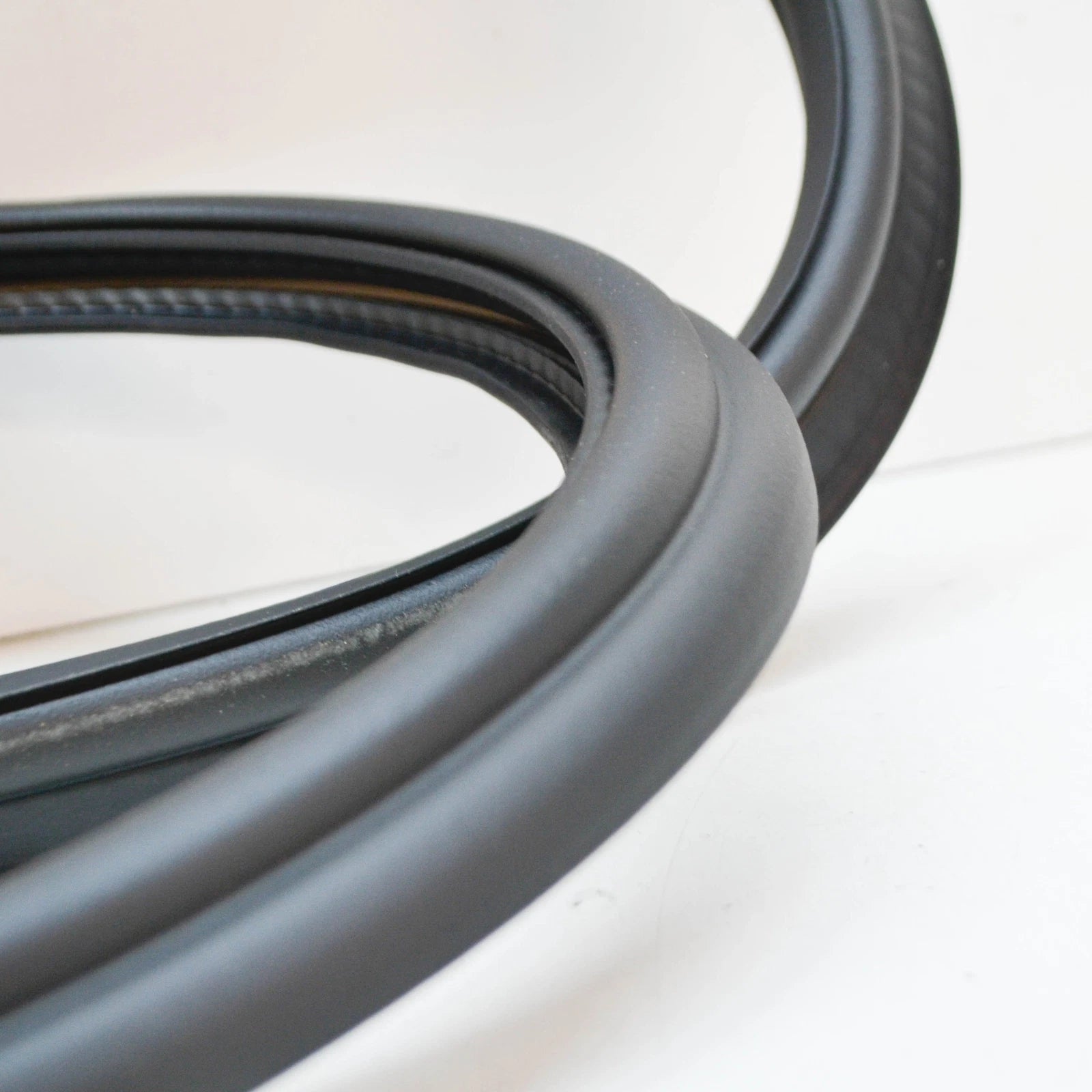 NEW VW TIGUAN AD REAR HATCH SEAL 5NA827705A9B9 5NA827705A 9B9