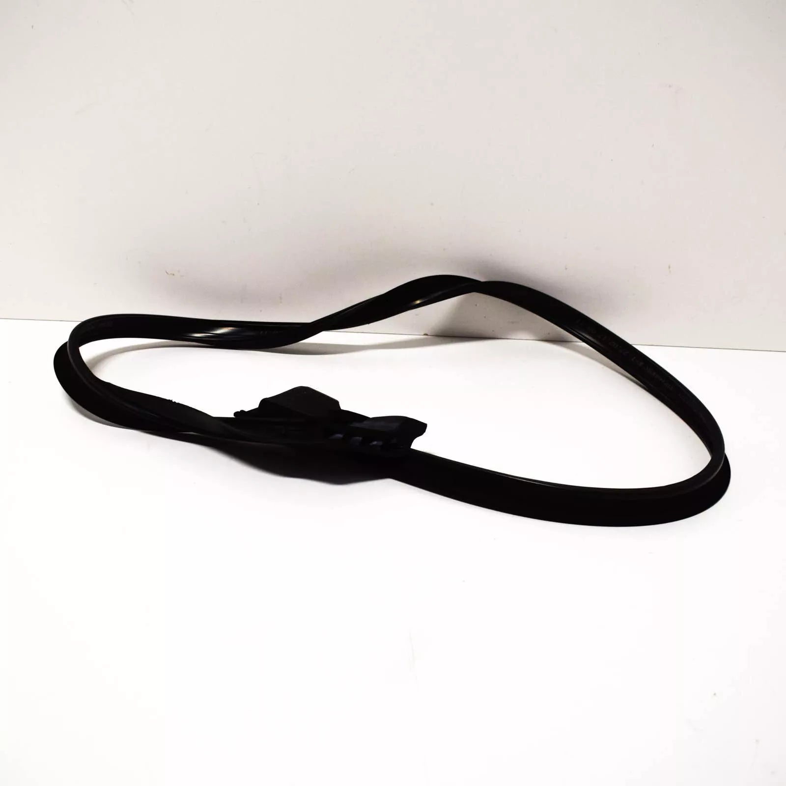 NEW BMW 5 E39 FRONT RIGHT DOOR SEAL 51210402746 0402746 ORIGINAL