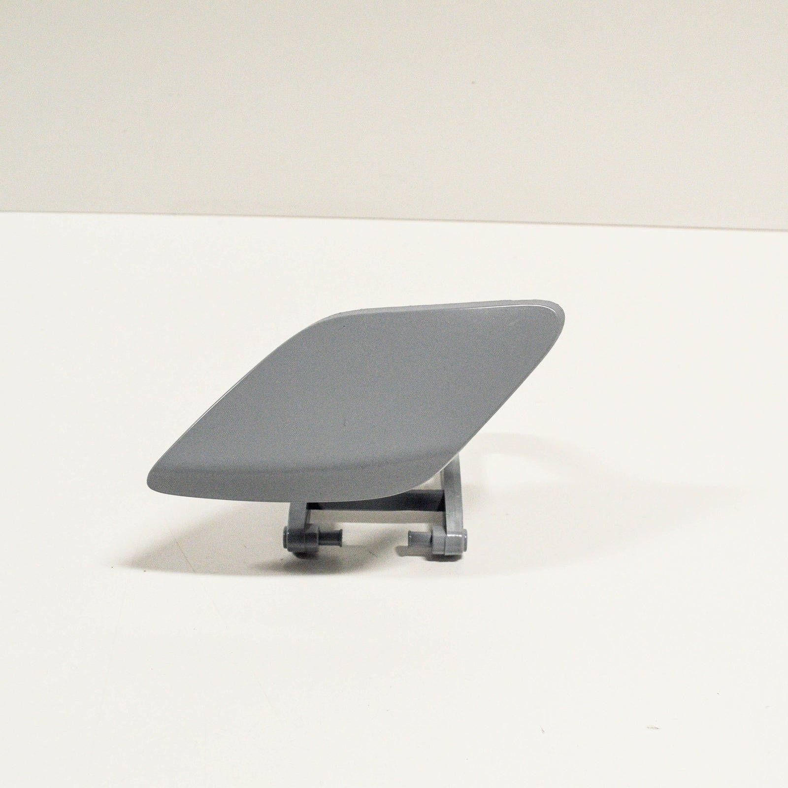 NEW MB CL C216 LEFT HEADLIGHT WASHER COVER CAP A21688006059999 ORIGINAL