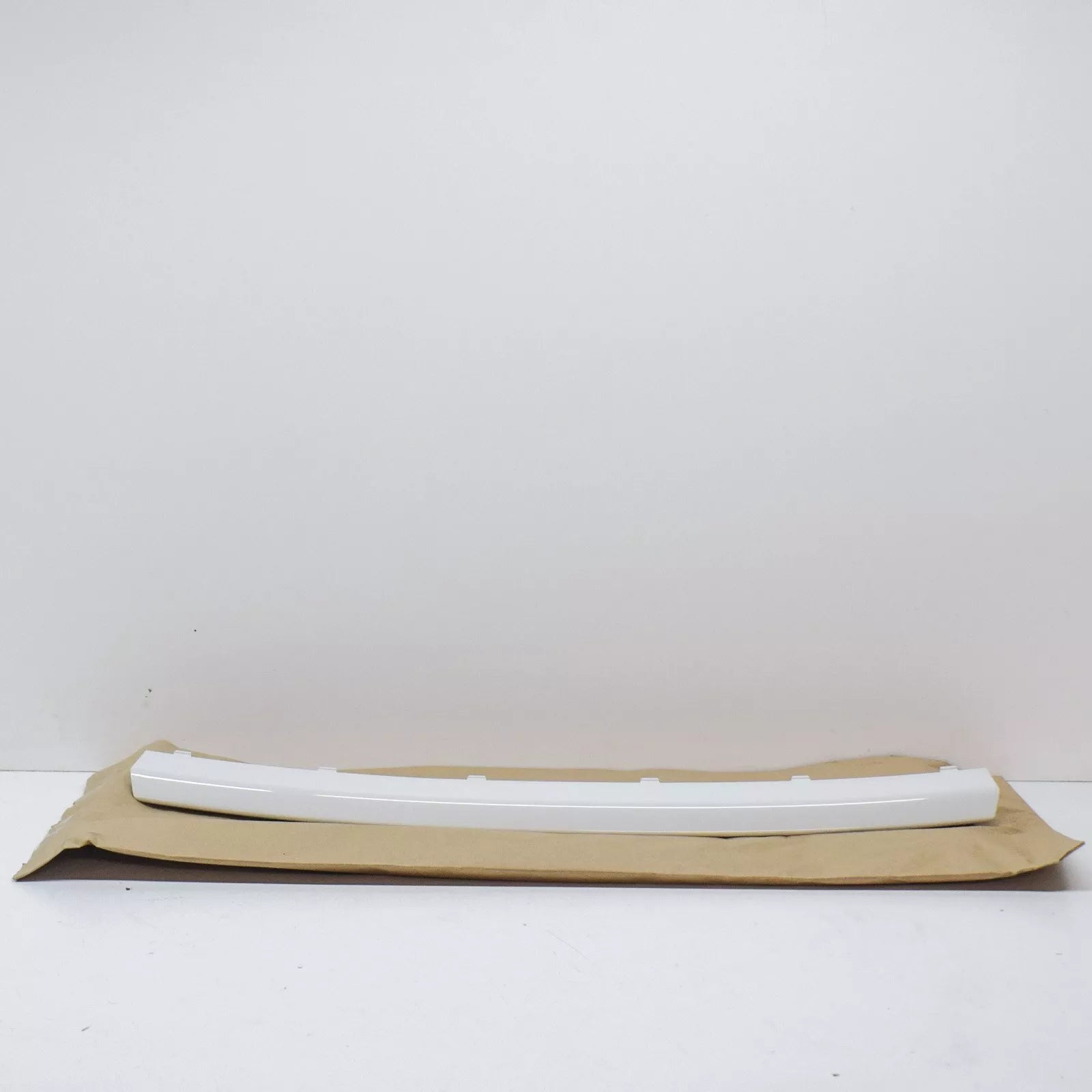 NEW BMW 1 F20 FRONT BUMPER LOWER FINISHER TRIM 51117272573 7272573 2014 ORIGINAL