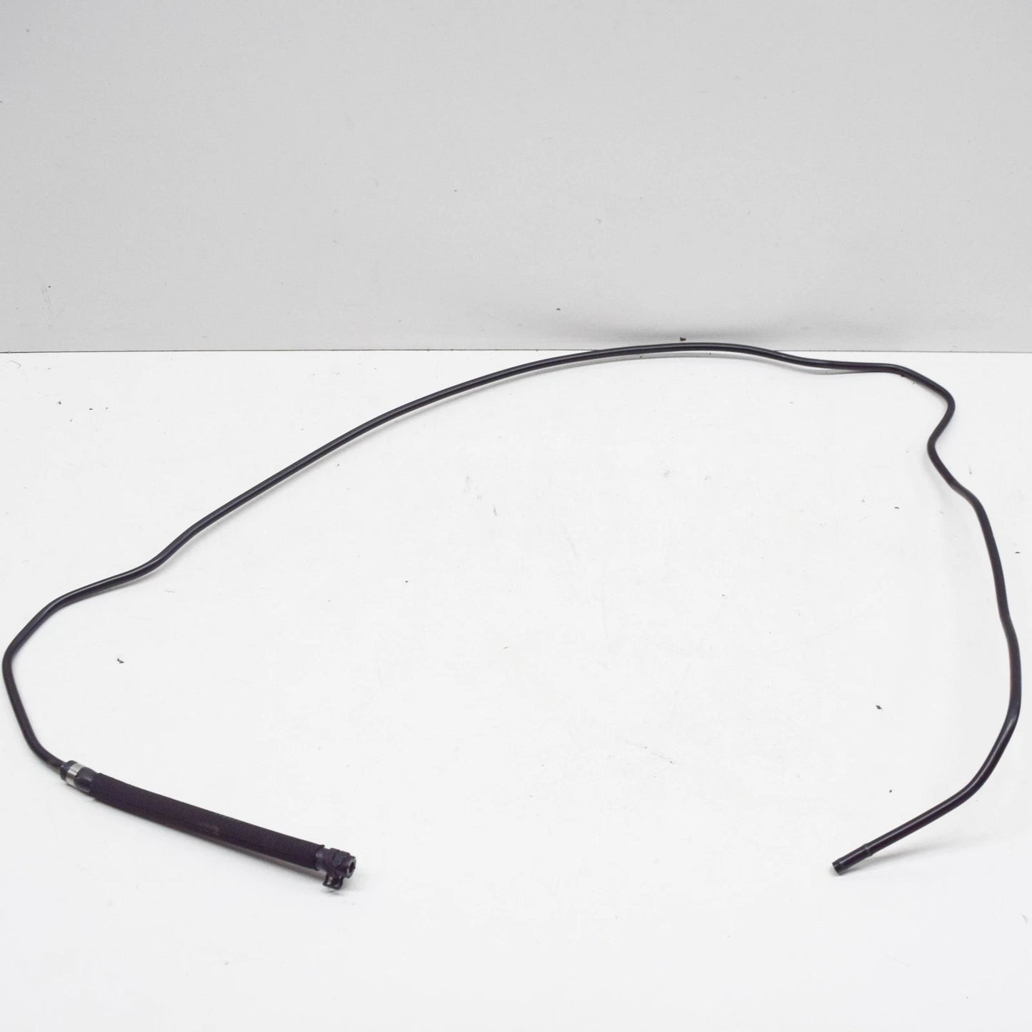 NEW MERCEDES-BENZ E W213 ENGINE COOLANT HOSE A2578301000 ORIGINAL