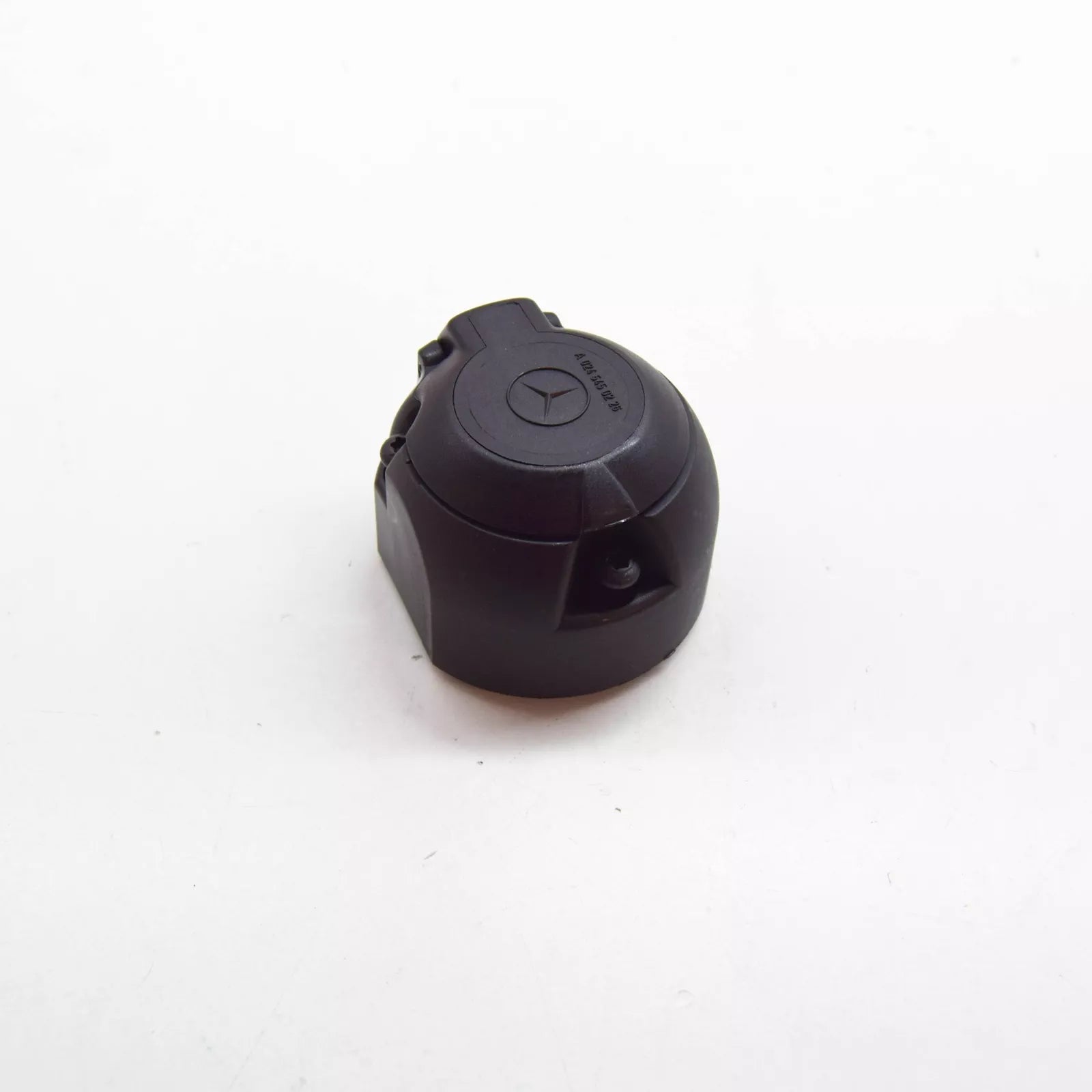 NEW MERCEDES-BENZ C W204 TRAILER COUPLING CONTACT SOCKET A0245450226 ORIGINAL