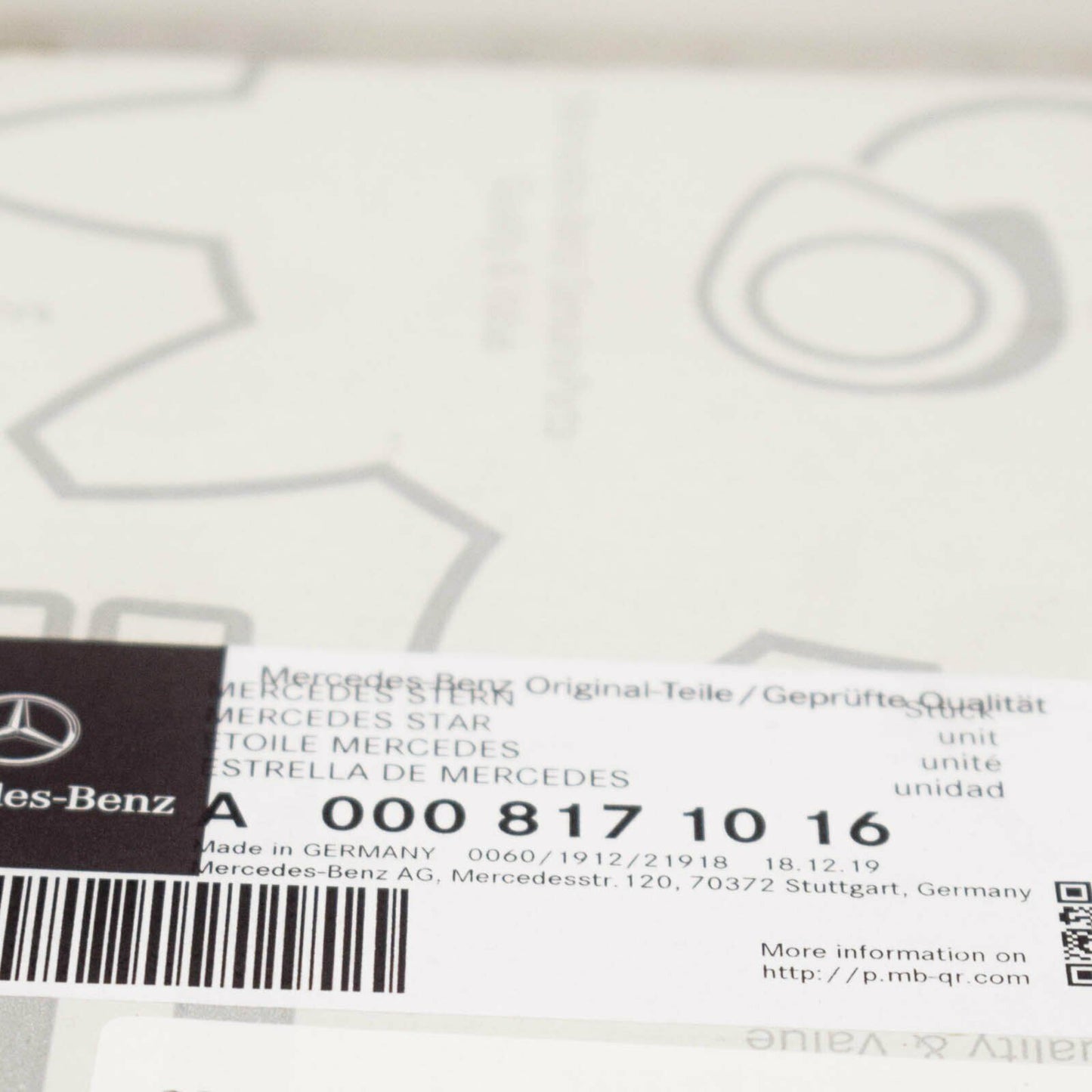 NEW MERCEDES-BENZ C-CLASS W205 RADIATOR GRILLE STAR EMBLEM A0008171016 ORIGINAL