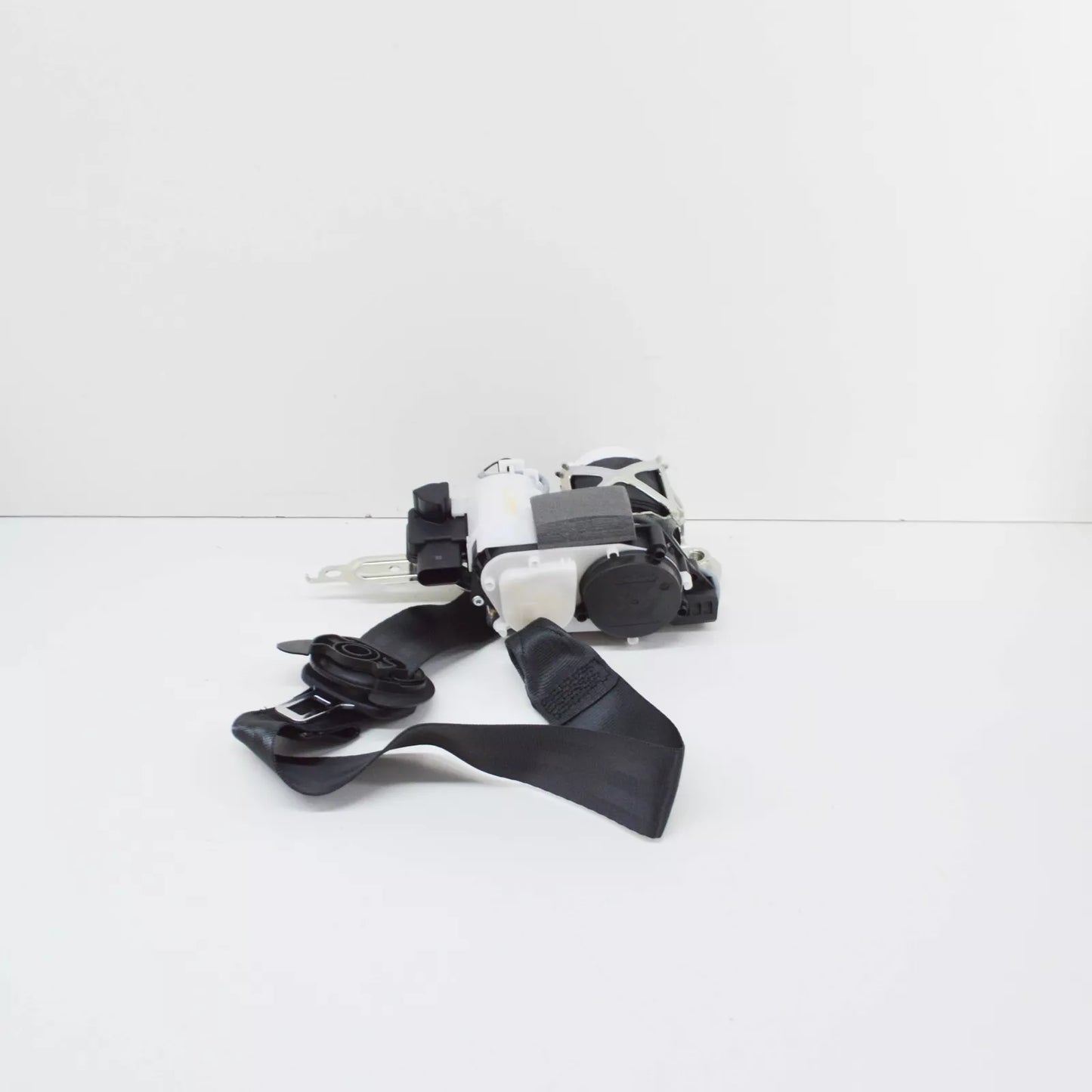 NEW VW GOLF VII 5G MK7 FRONT LEFT SEATBELT 5G3857705GRAA ORIGINAL