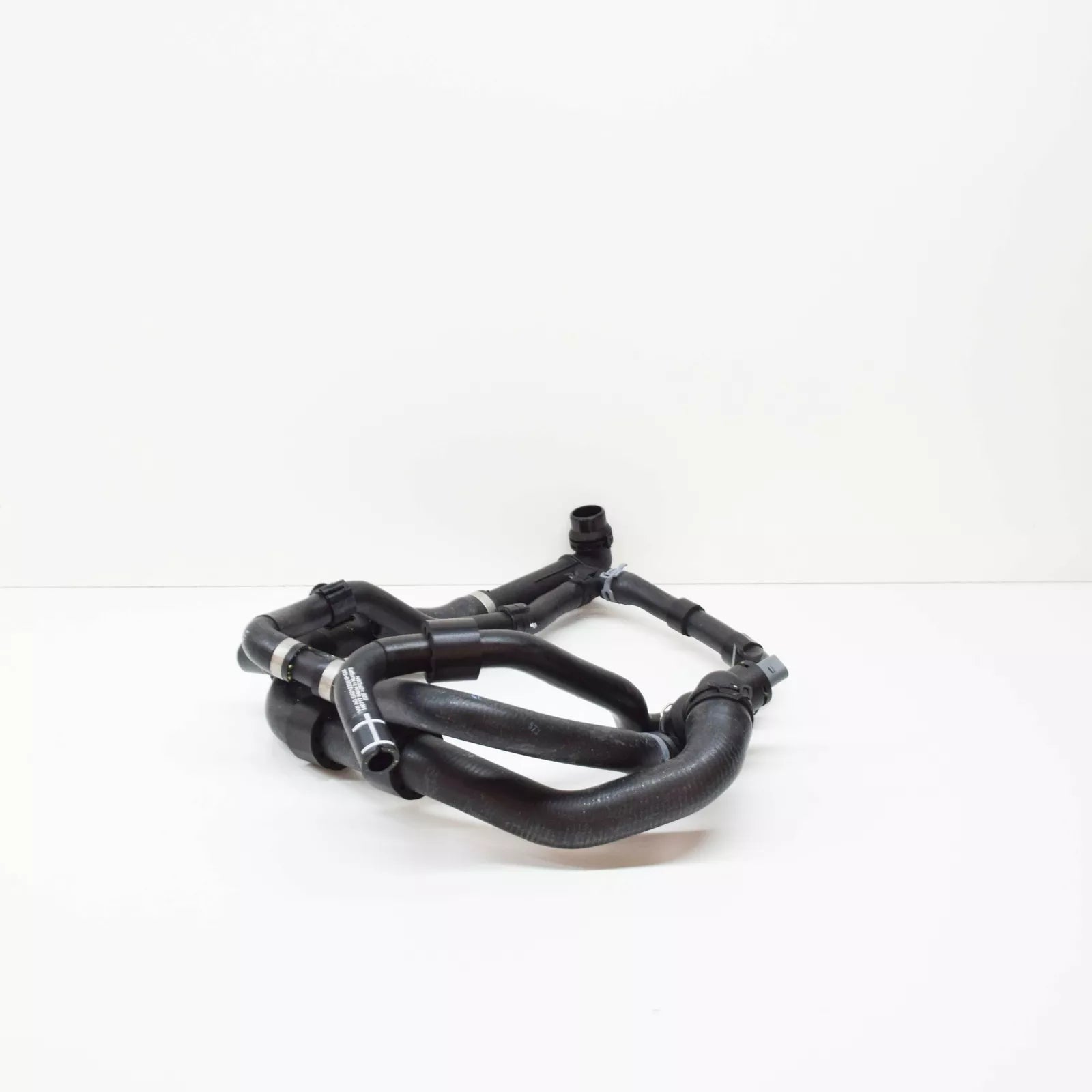 NEW VOLKSWAGEN BEETLE A5 LOWER RADIATOR HOSE 5K0122051P