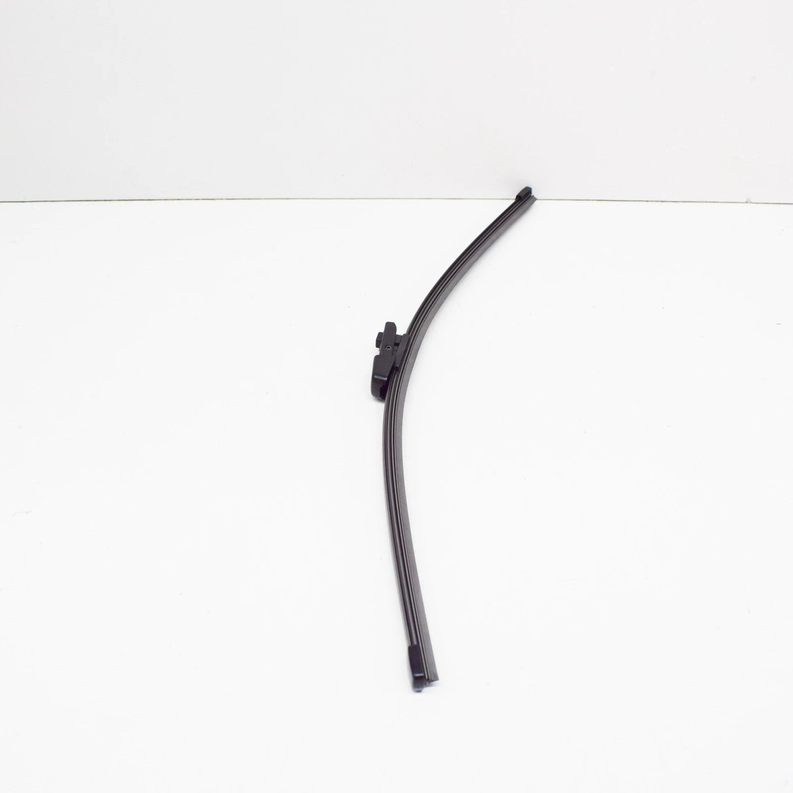 NEW VOLKSWAGEN TRANSPORTER T6 REAR AERO WIPER BLADE 7E0955425C ORIGINAL