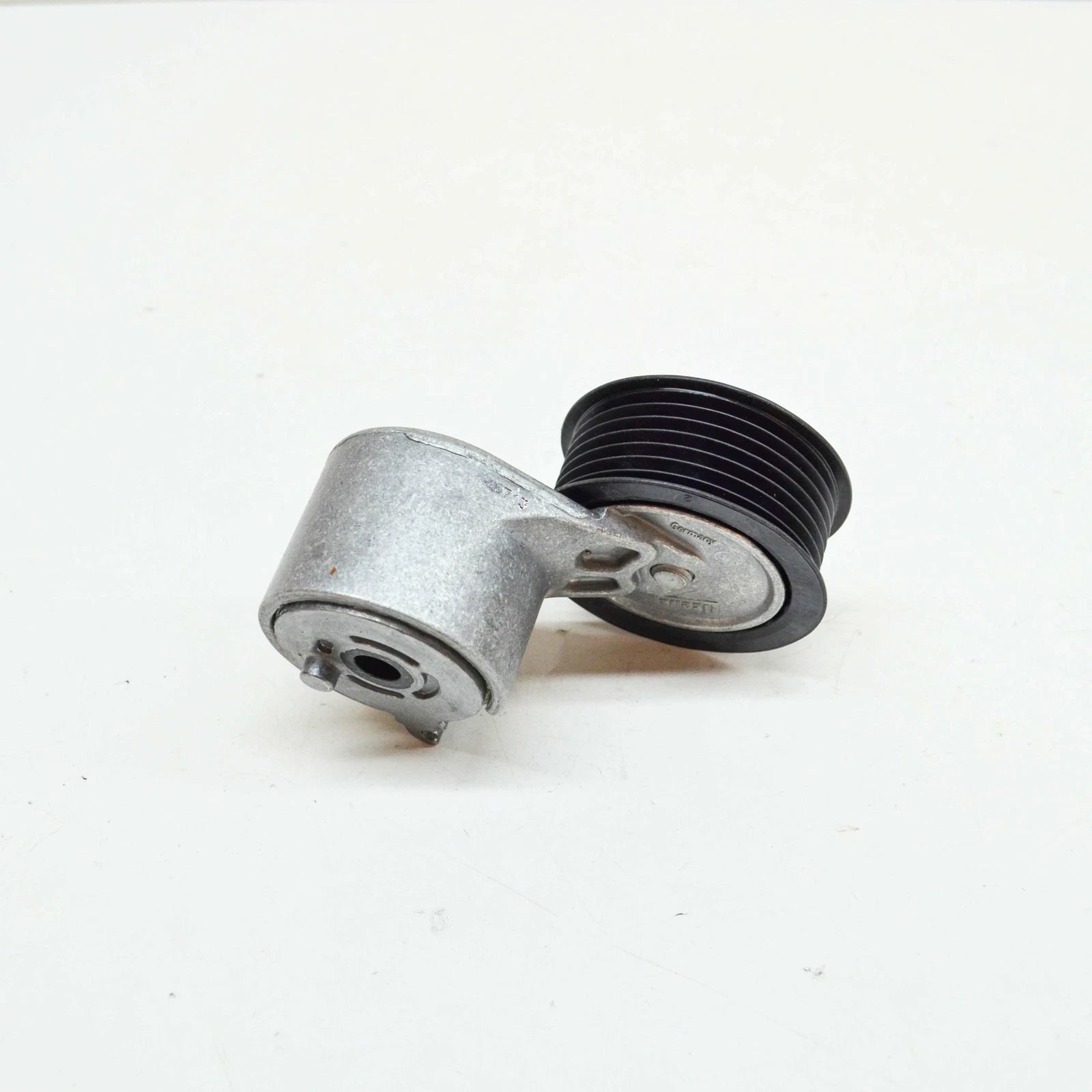 NEW AUDI A4 B8 3.0 PETROL ENGINE BELT PULLEY 06E903133AC 2014