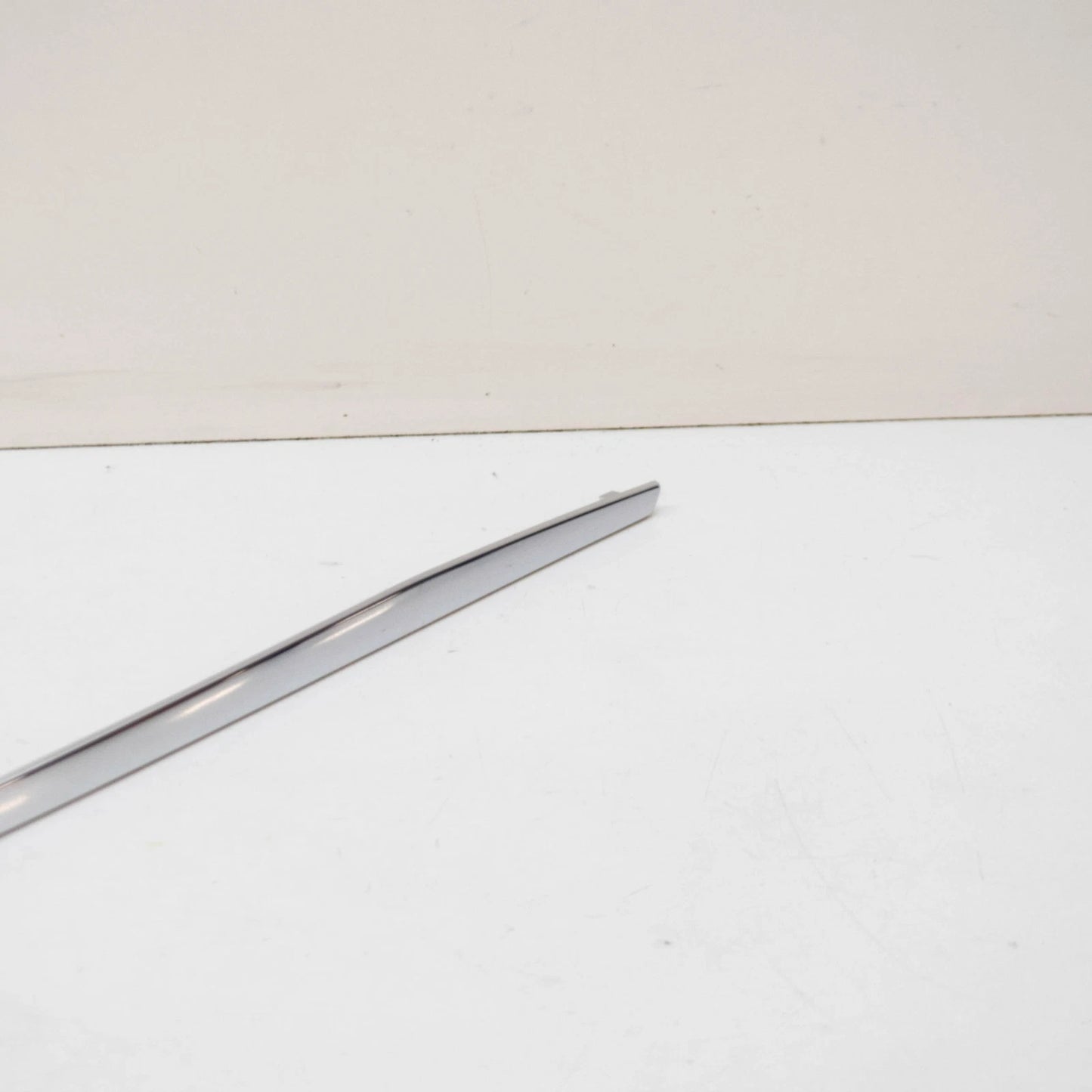 NEW MERCEDES-BENZ E COUPE C207 REAR BUMPER RIGHT MOLDING A2078852221 ORIGINAL