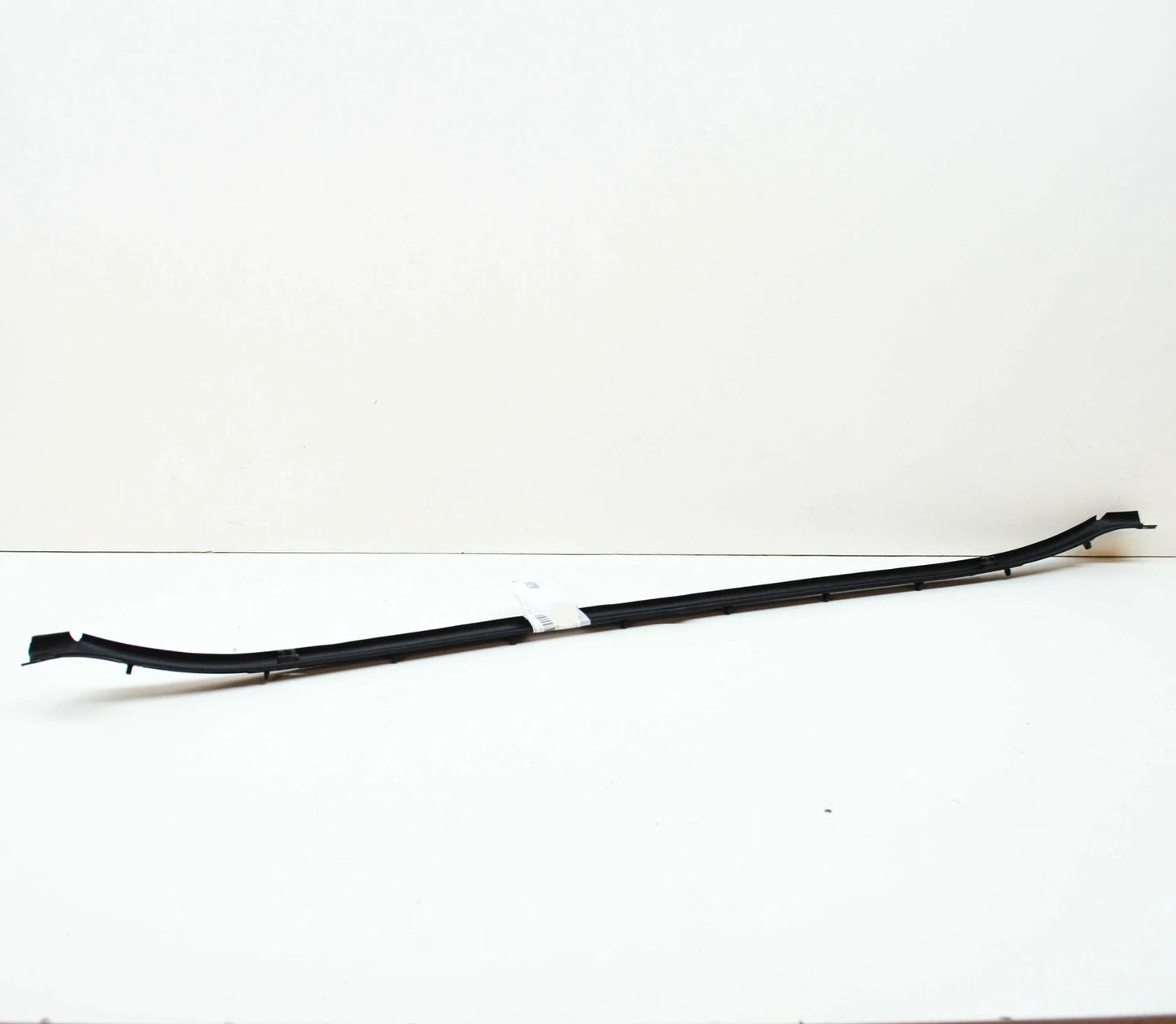 NEW AUDI Q2 GA FRONT BONNET HOOD ENGINE CENTER RUBBER SEAL 81A823124 ORIGINAL