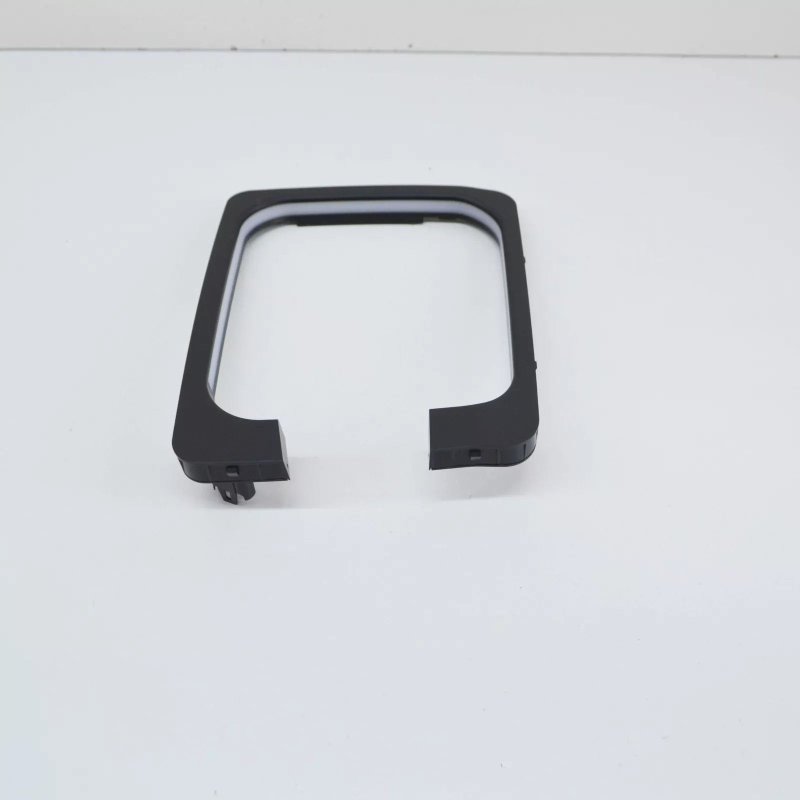 NEW BMW I3 I01 LIGHT UNIT CHARGING SOCKET COVER 63217334639 7334639 ORIGINAL