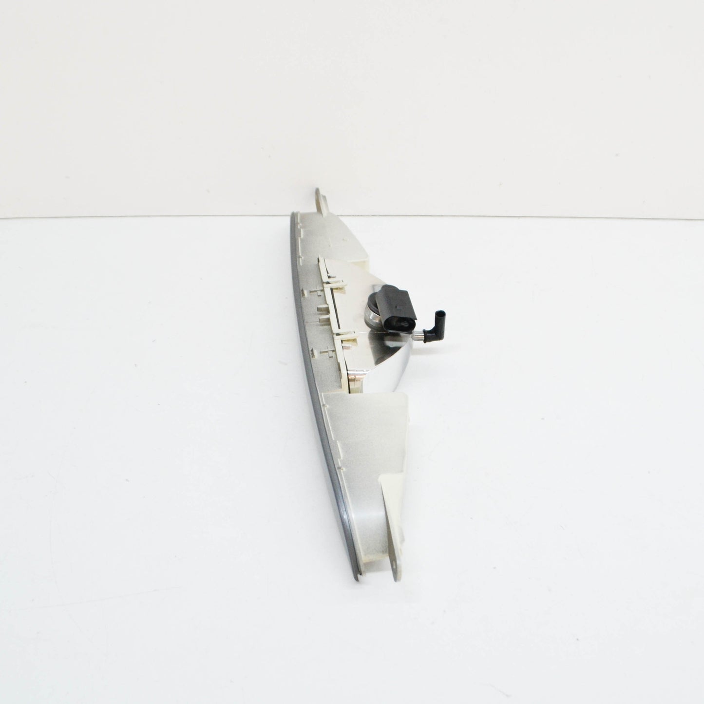 NEW AUDI TT 8J REAR BUMPER CENTER FOG LIGHT 8J0945703A1RR 2010 ORIGINAL