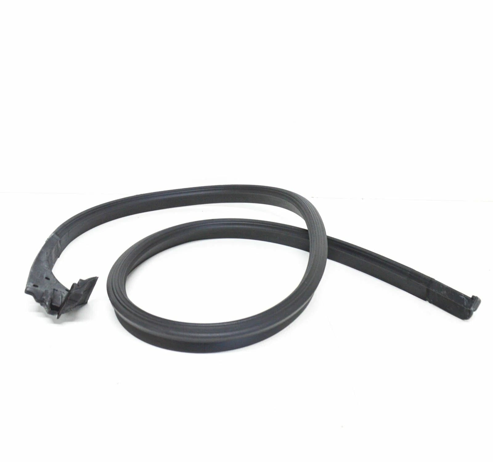 NEW BMW 6 E24 FRONT LEFT DOOR WEATHERSTRIP 51211843923 1843923