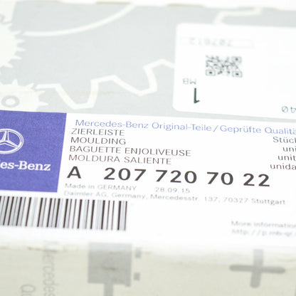 NEW MERCEDES-BENZ E COUPE C207 FRONT RIGHT DOOR MOULDING A2077207022 ORIGINAL