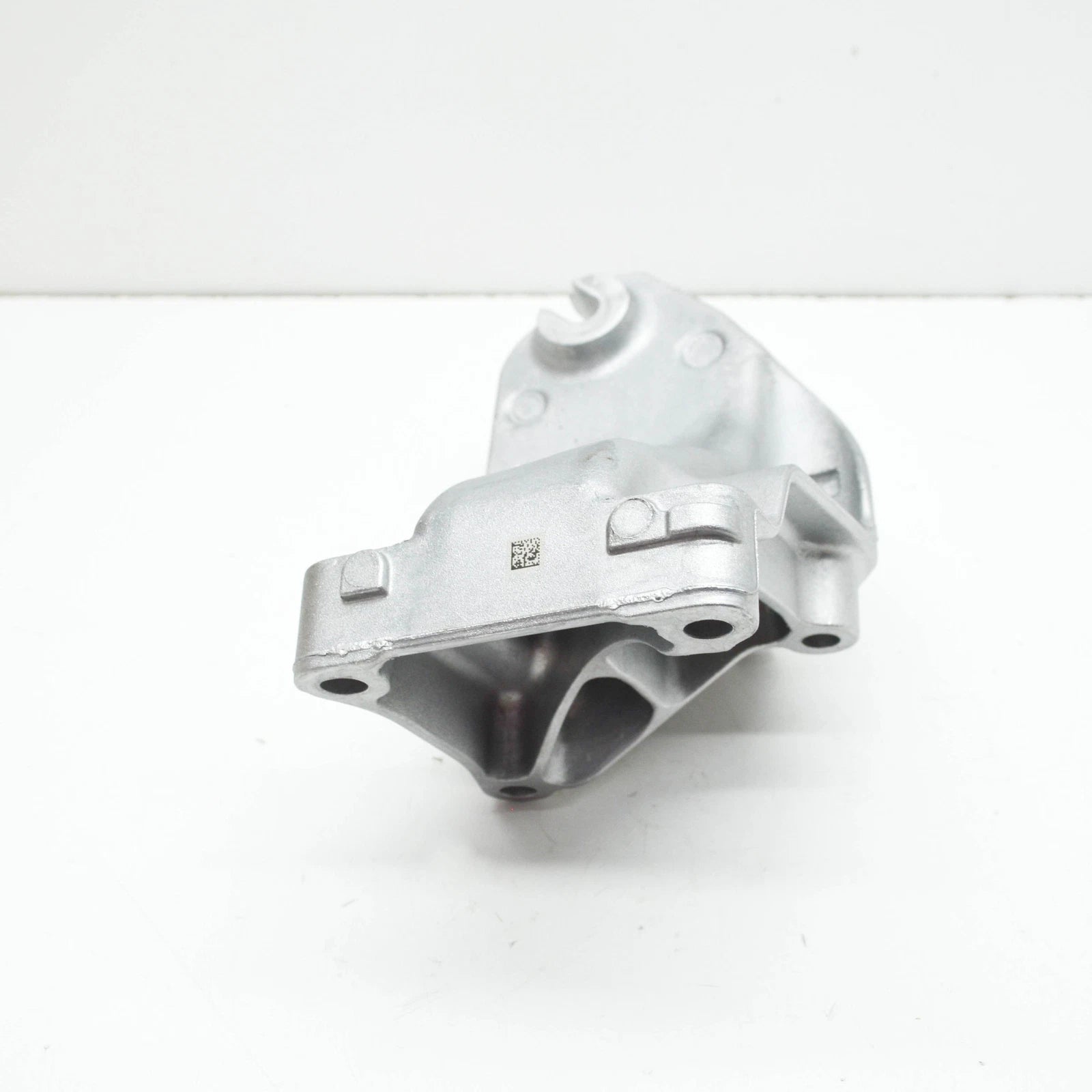 NEW MERCEDES-BENZ E W213 LEFT SIDE ENGINE BRACKET A6542232900
